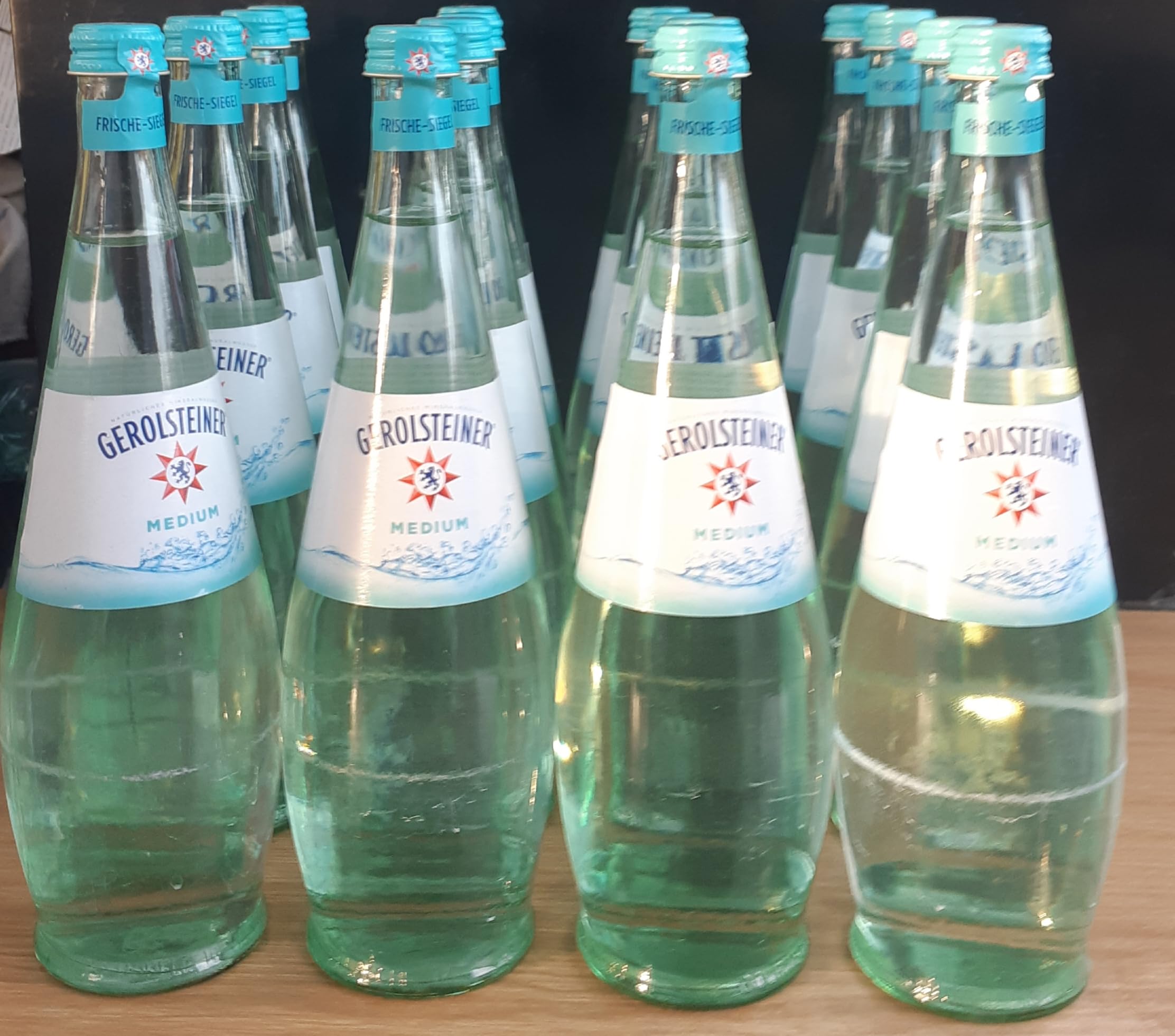 Gerolsteiner Gourmet MIneralwasser Medium 16 x 0.75 l Glasflasche inkl. Mehrweg Pfand