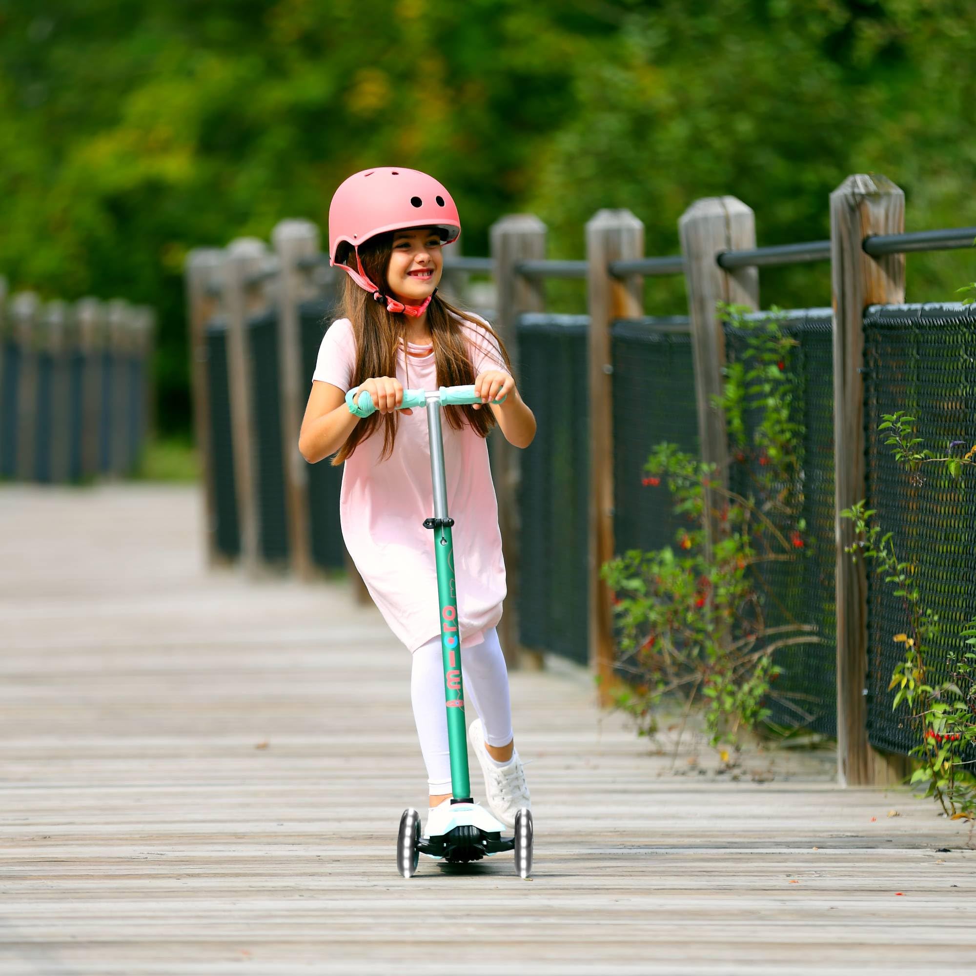 Micro® | Maxi Deluxe LED Patinete 3 Ruedas Niños | Ruedas con Luces LED | Sistema de Giro por inclinación | Altura Regulable | 5-12 Años | Niños y Niñas