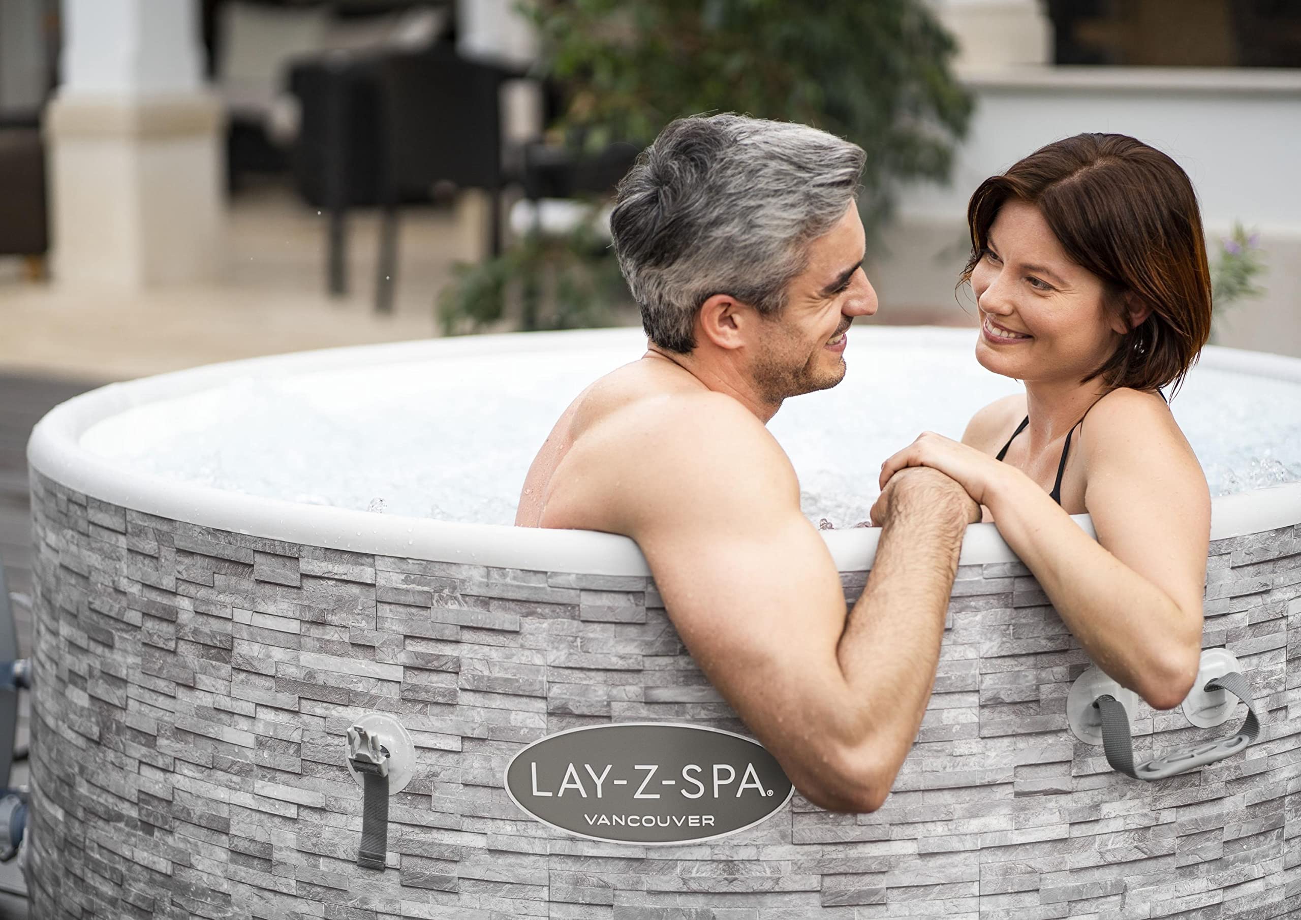 Bestway® Lay-Z-SPA® Vancouver AirJet Plus™ WiFi Whirlpool, 155 x 60 cm, mit App-Steuerung, 3-5 Personen, rund, Stein-Optik | mit App-Steuerung, 3-5 Personen, rund, Stein-Optik