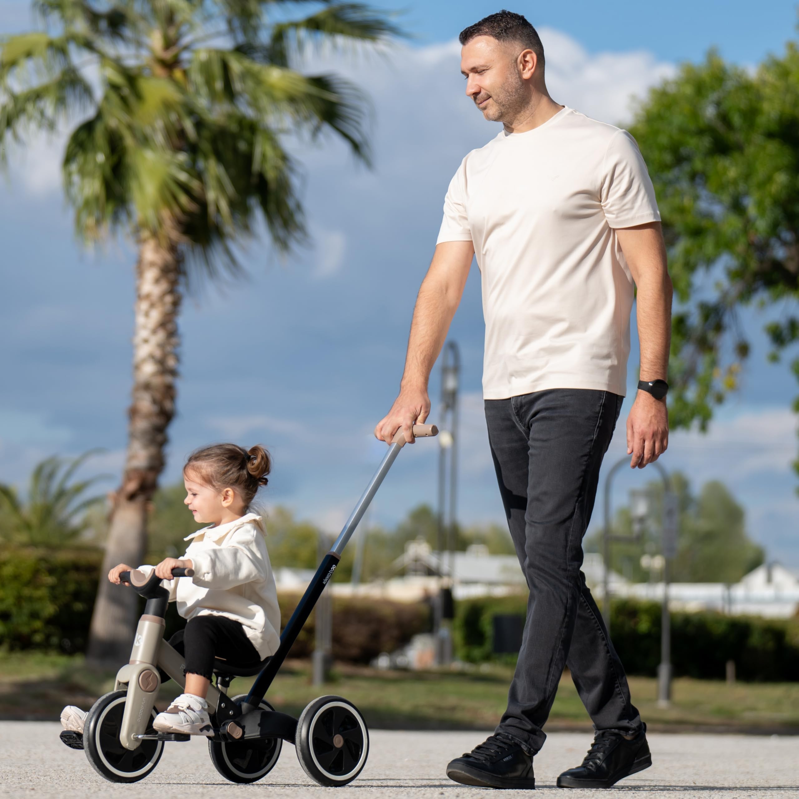 KikkaBoo Triciclo Evolutivo 5 in 1 FLASH, da 18 Mesi a 4 Anni, con Maniglione Regolabile per Genitori, Trasformabile in Bicicletta Senza Pedali, Leggero, Ruote EVA, Telaio in Acciaio, Grigio