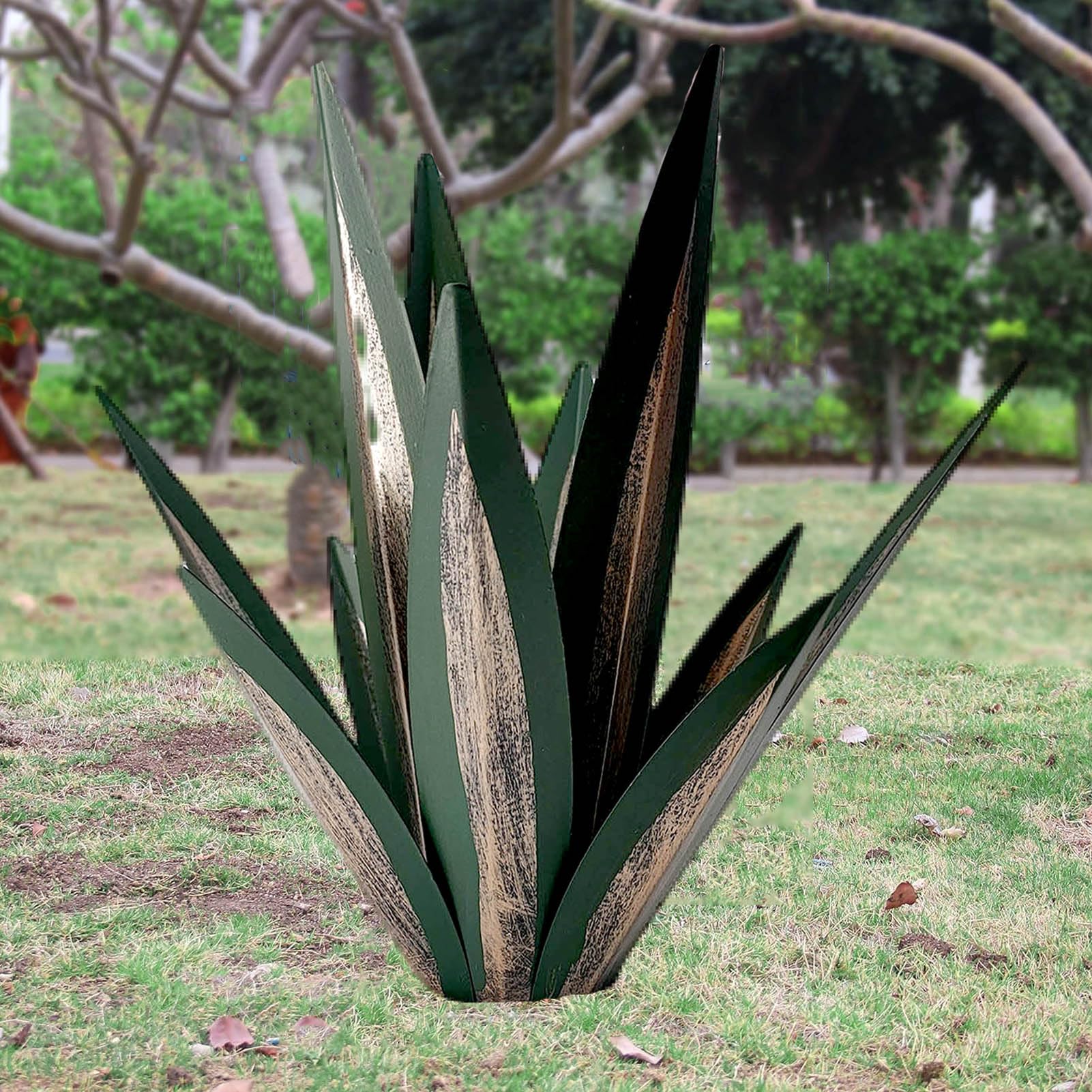 Tequila Scultura Rustica in Metallo Agave Piante Decorazione per la casa Rustico Dipinto a Mano in Metallo Agave Ornamento da Giardino Decorazione per Prato 25,6 Pollici/65 cm (Oro) (Verde)