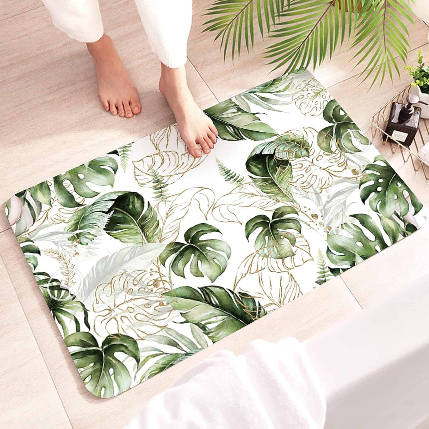 AIBIIN Tropical Palm Leaves Bath Mat, Plant Bath Mat, Gold