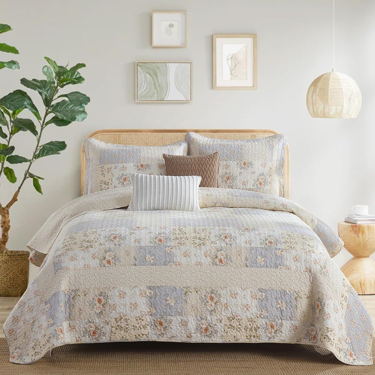 Queen Quilt Bedspread 120"x102" - 100% Cotton Oversized Bedspreads, Lightweight Reversible Floral Quilt, Farmhouse XL Bed Spreads Coverlet Sets with Pillow Shams, Beige