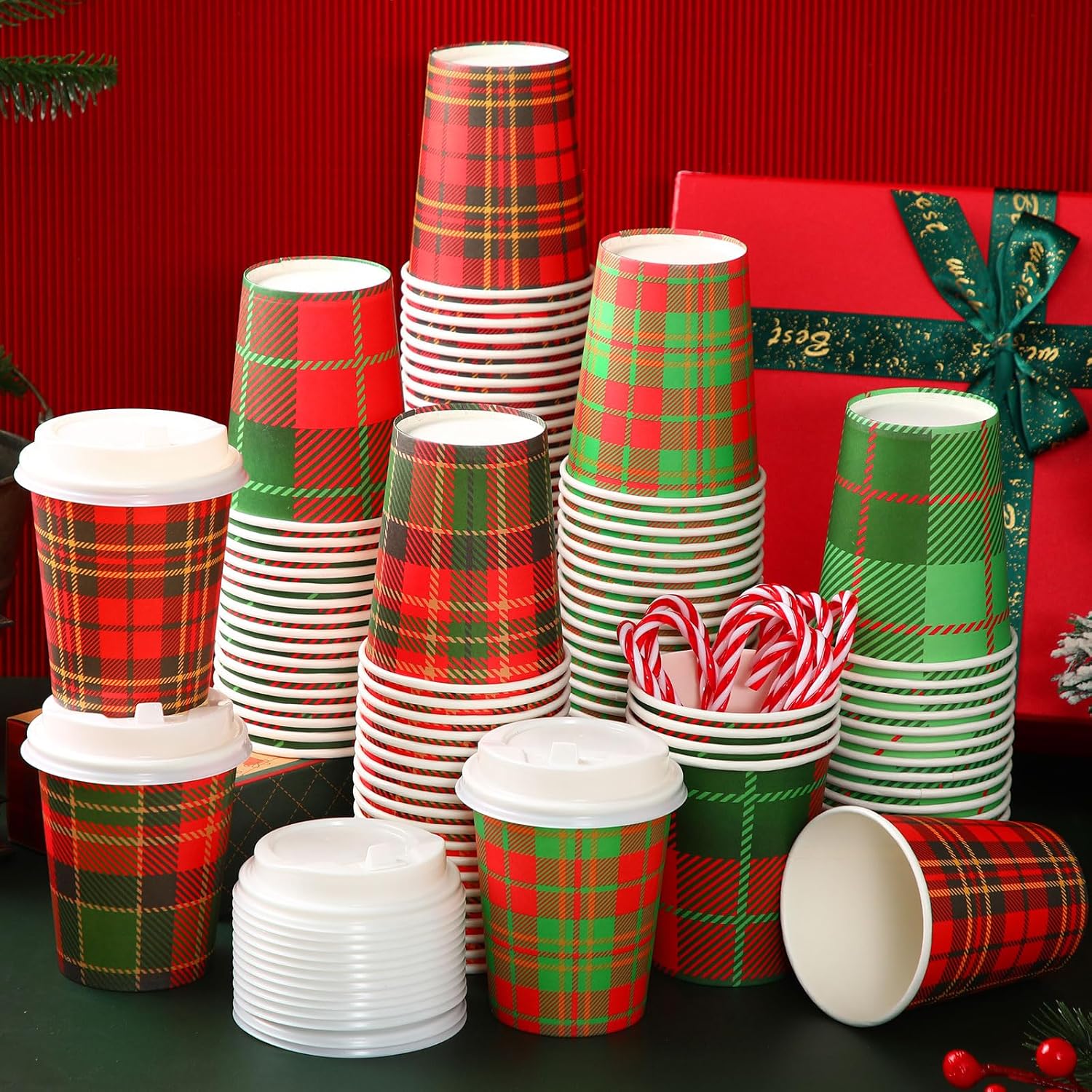 Hushee 100 Pcs Christmas Plaid Paper Cups 8 oz Disposable Coffee Cup with Lids Christmas Cups Coffee Bar Supplies for Hot Cocoa, Hot and Cold Drink Tea Holiday Party Supplies