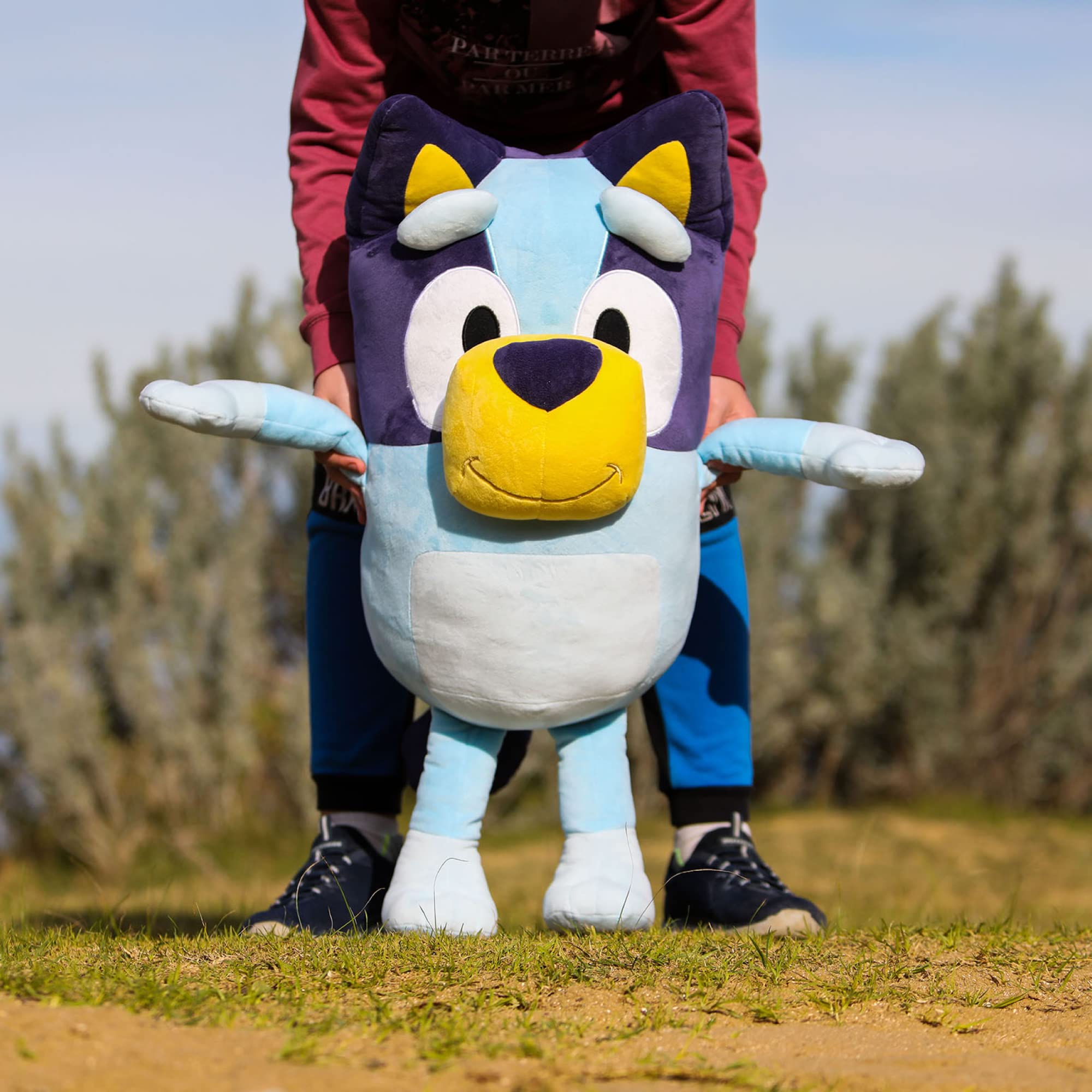 Bluey – Big Plush, Peluche del Perrito 80 centímetros, de Color Azul, Producto Oficial de la Serie Infantil de Dibujos, Suave y blandito para abrazar, niños y niñas +0 años, Famosa (BLY37000)