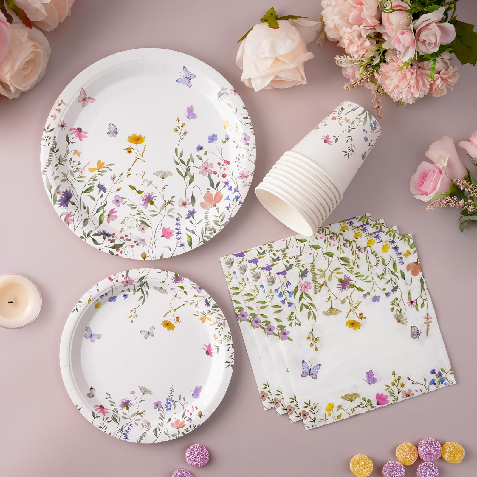Platos y servilletas de papel floral para 24 invitados
