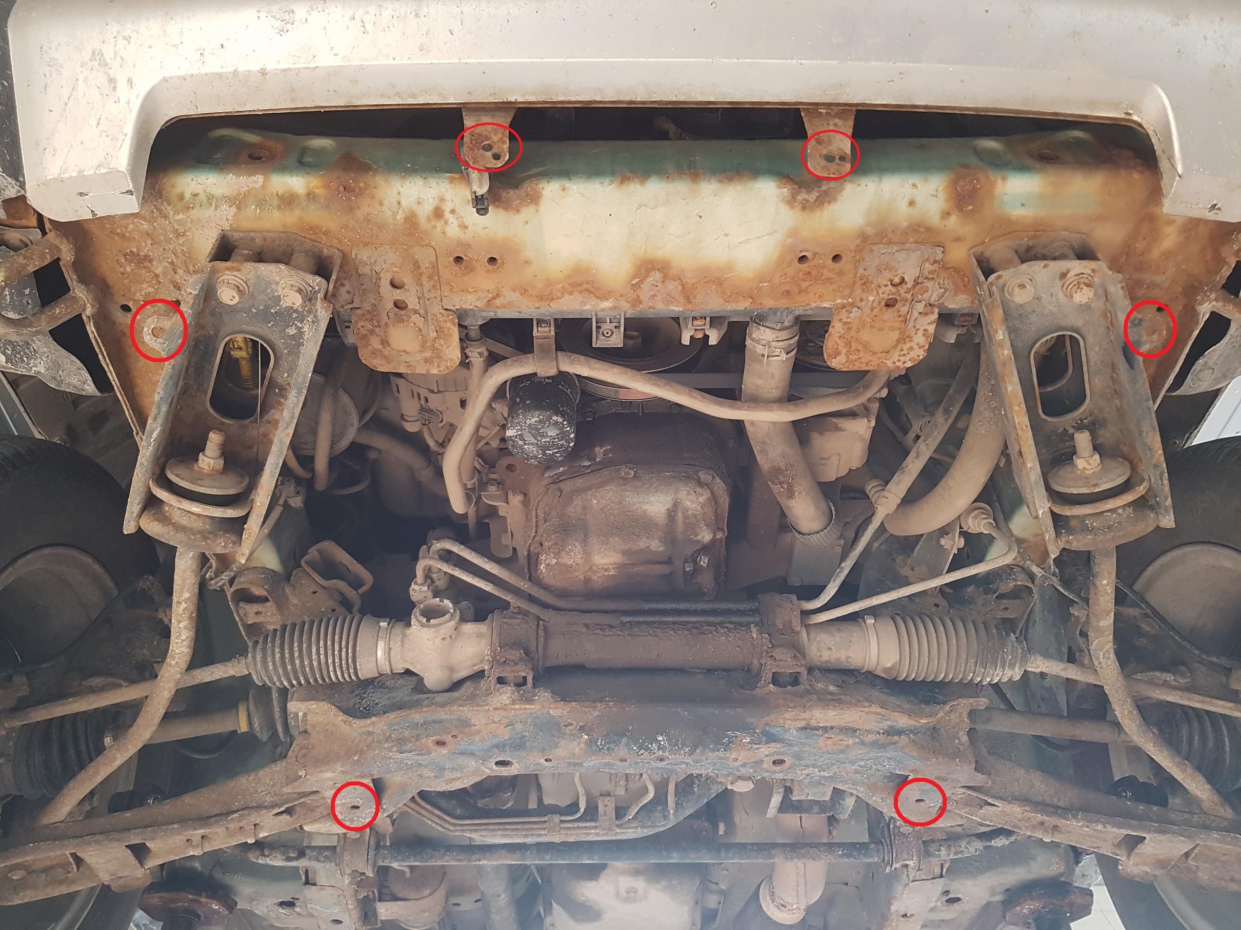 Protección metálica bajo motor compatible con Mitsubishi Pajero Pinin - (1997-2007)