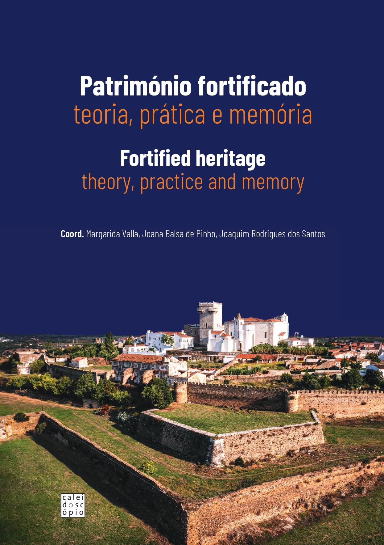 Livre Património Fortificado pour passionnés d'architecture militaire