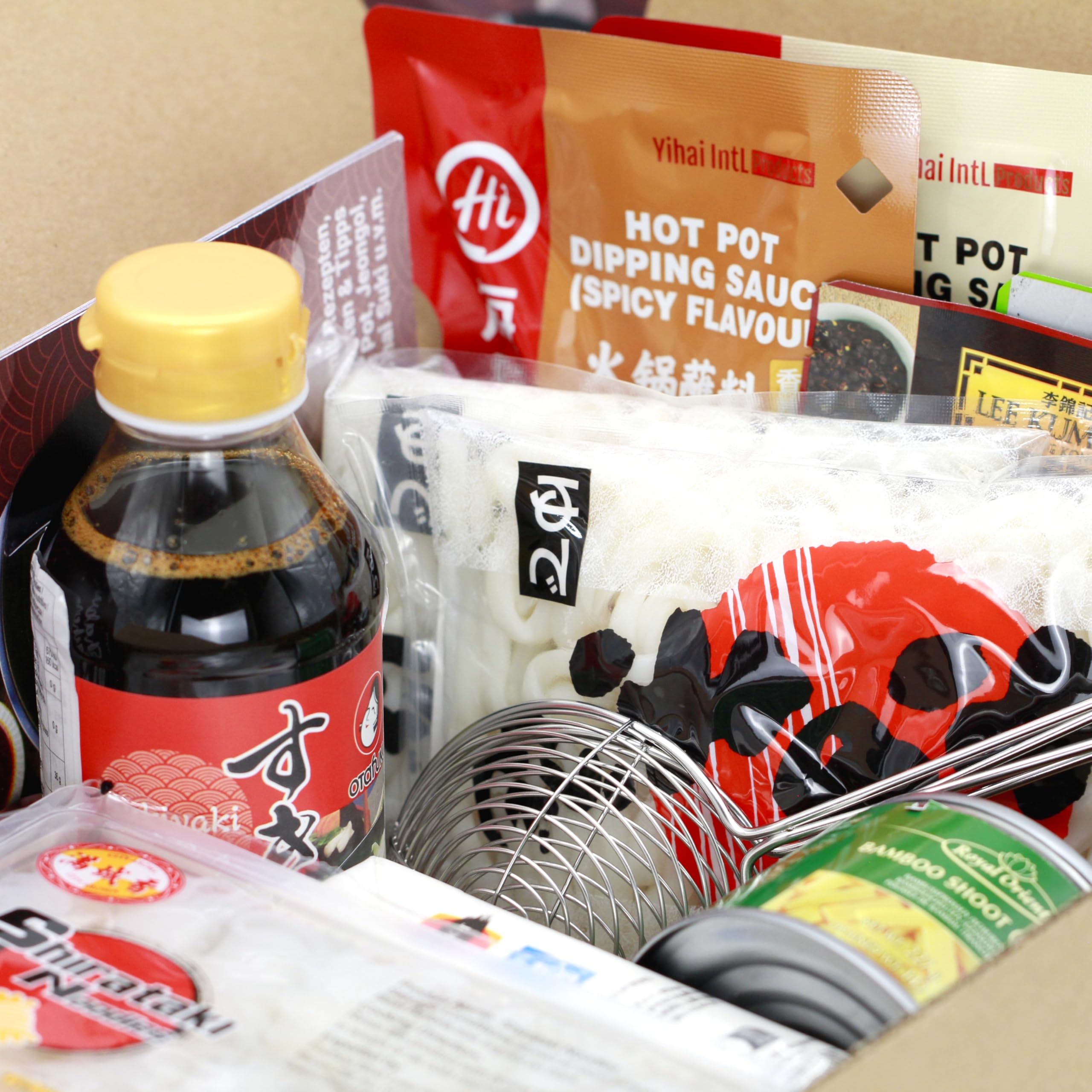 Shabu Shabu Hot Pot Box (13-teilige DIY Set für 4-5 Personen | japanisches Asian Fondue, inkl. Anleitung und Zubehör, vegan möglich), Geschenkidee (Shabu Shabu Set)