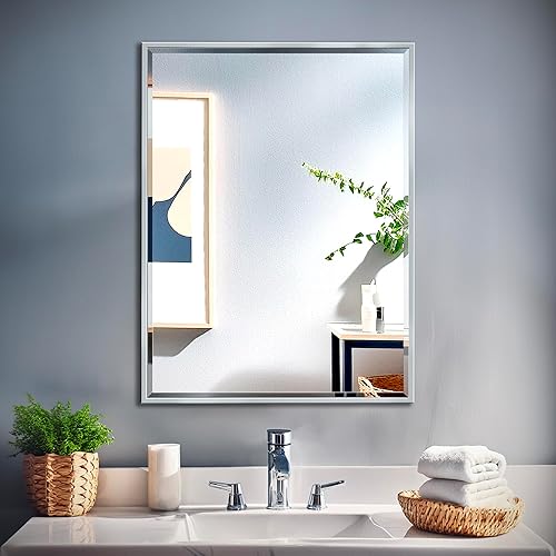 Gatco Espejo de pared de baño, 33 pulgadas de alto x 25 pulgadas de ancho, espejo moderno para sala de estar, tocador, diseño delgado, marco