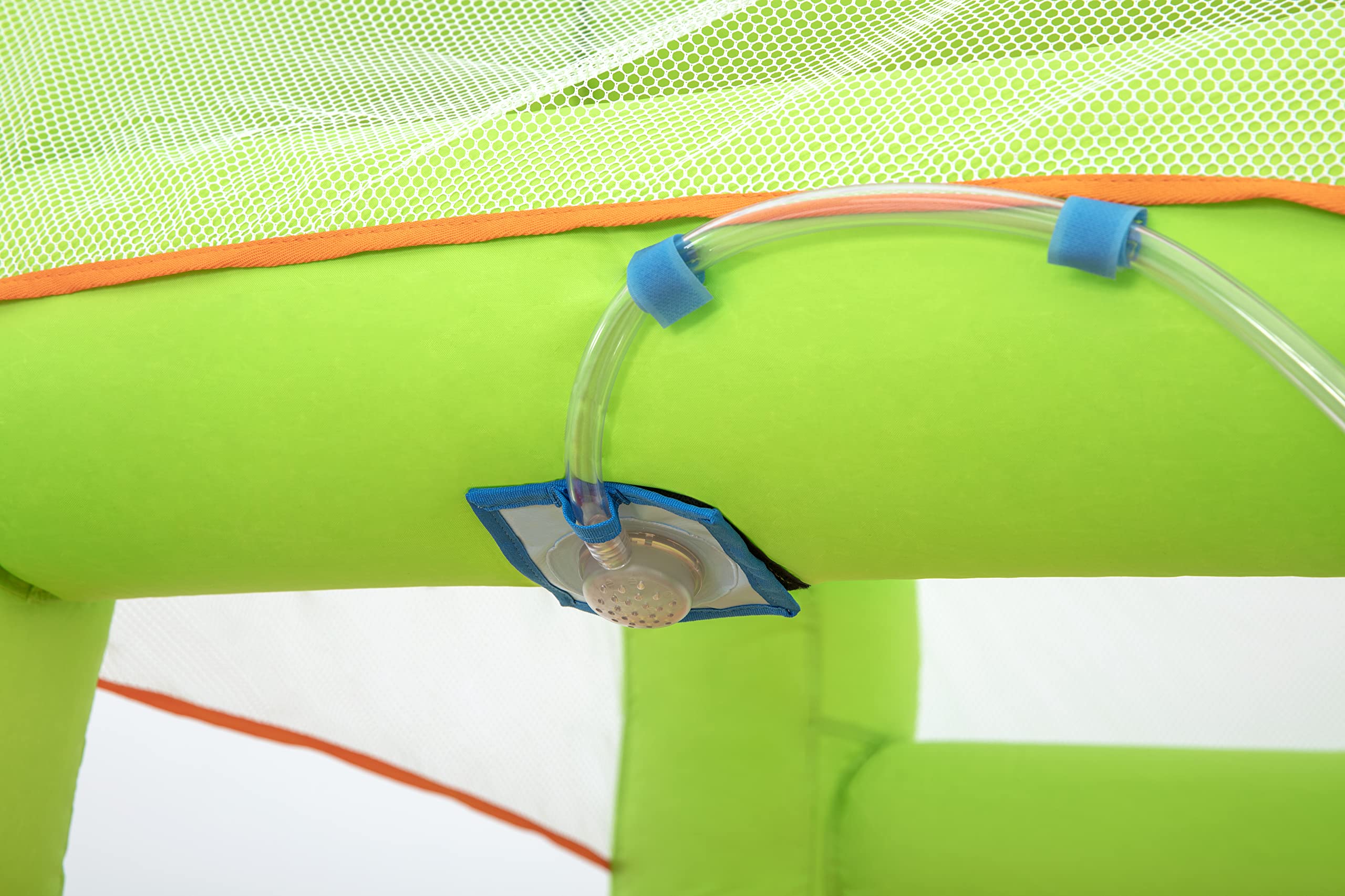 14' x 12'1" x 8'8"/4.26m x 3.69m x 2.64m Canopy Cove MEGA Water Park