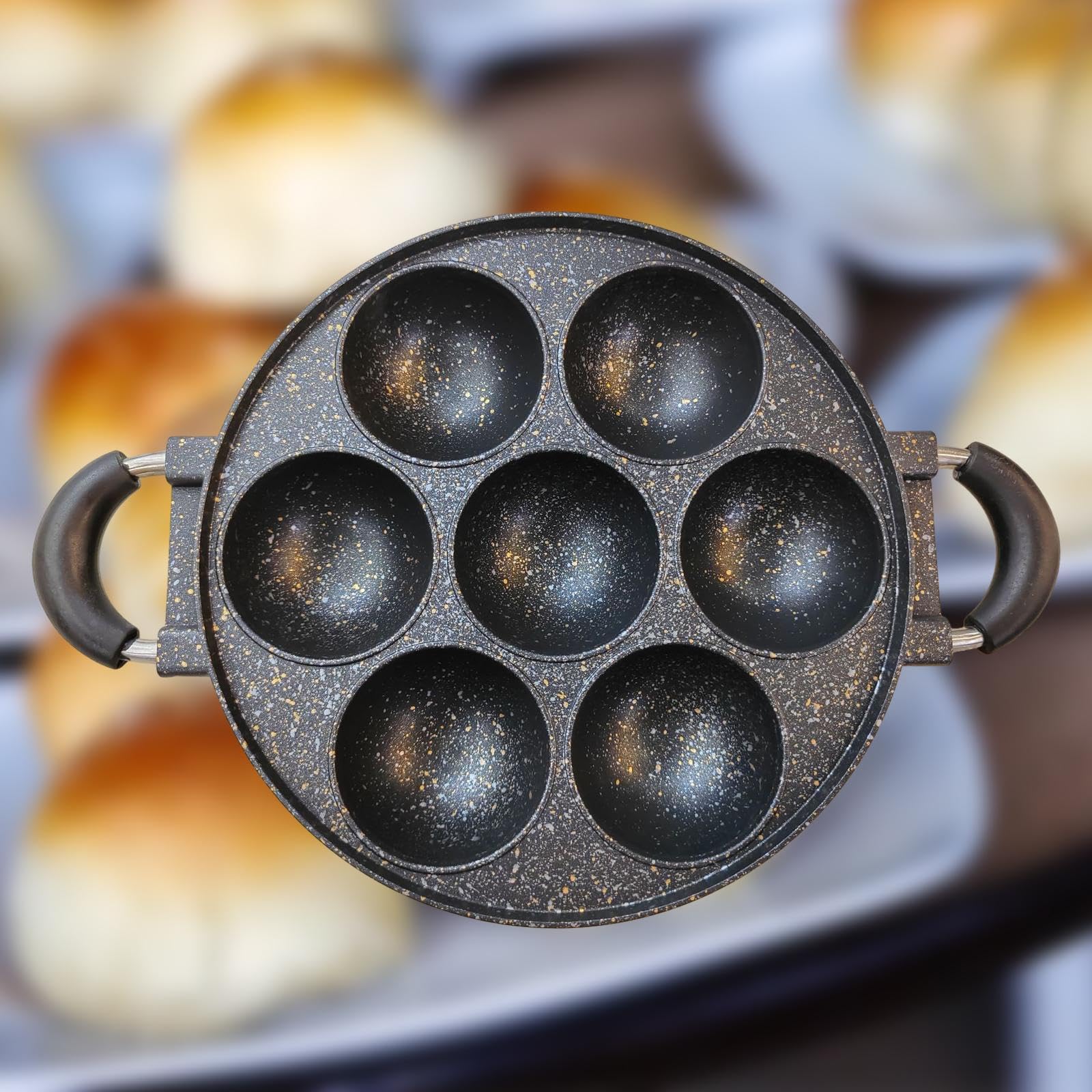 LOVIVER Molde para magdalenas, molde redondo para pasteles, suministros antiadherentes para hornear, bandeja para cupcakes de aleación de aluminio de 7, Negro con punto