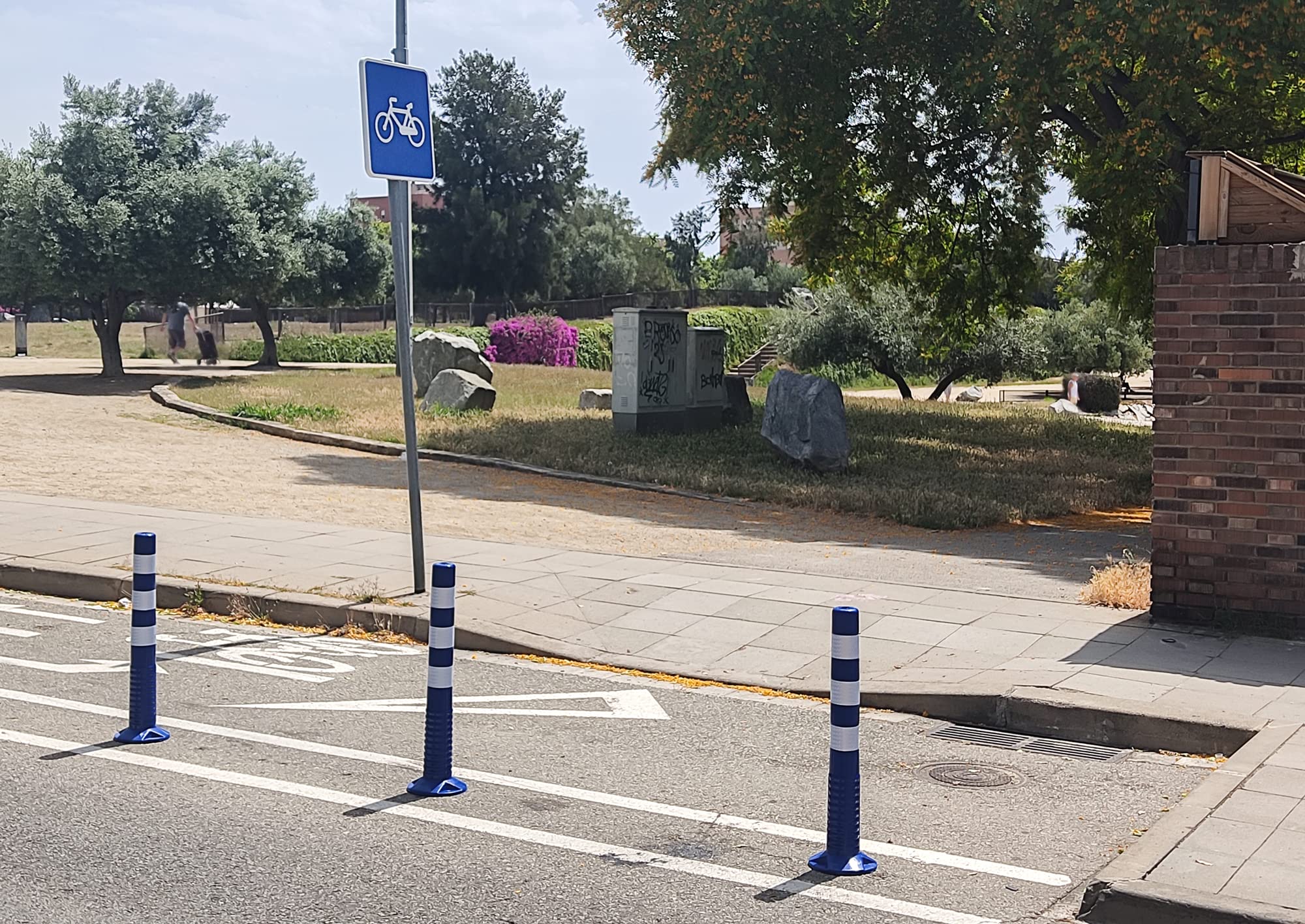 ADO - Pilona bolardo poste señalizacion trafico de plástico poliuretano azul de gran frexibilidad para trafico (3- Pilonas)