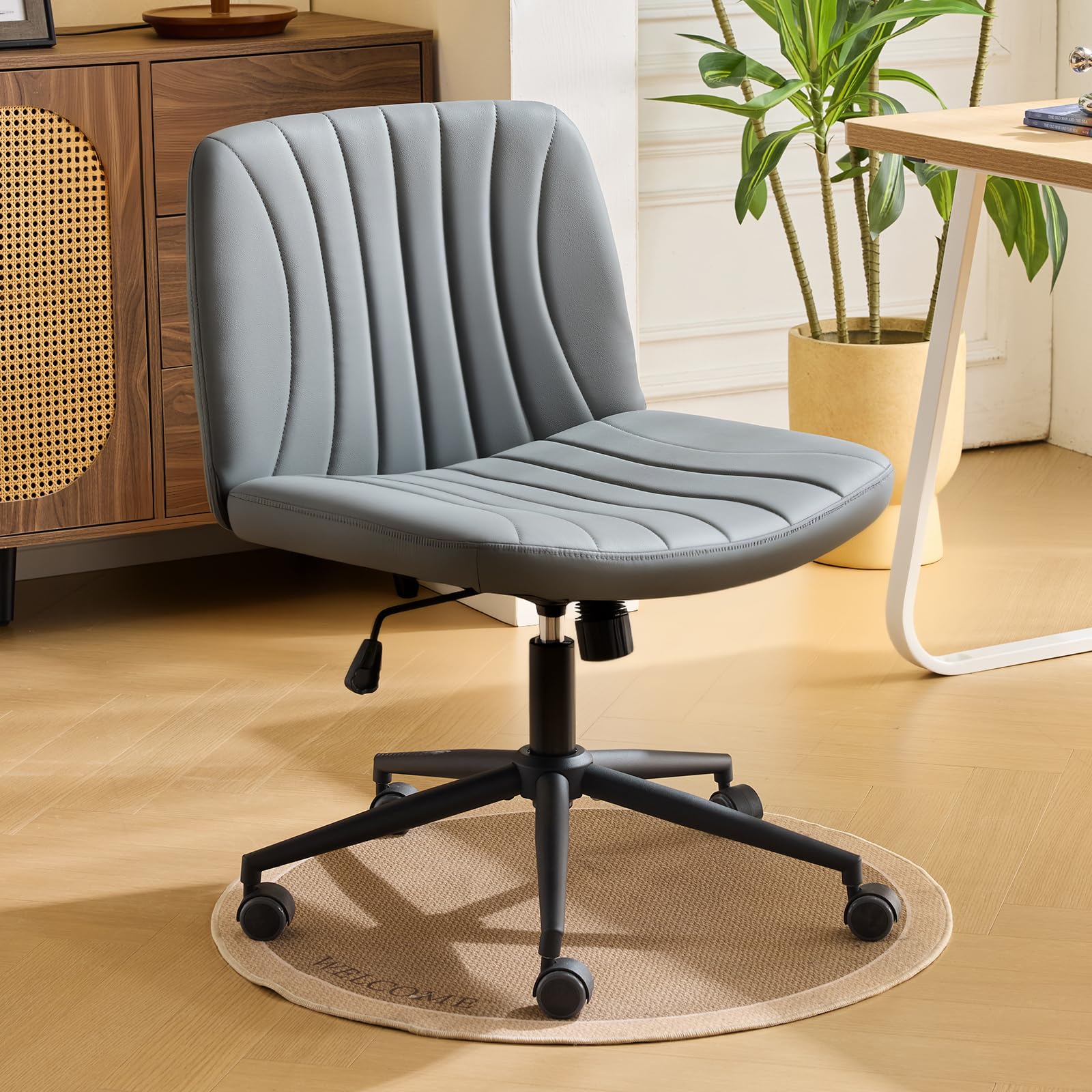 Bürostuhl mit Kreuzbeinen, Armlehnen, graues PU-Leder, Drehstuhl mit breitem Sitz, leicht zu reinigen, Make-up-Stuhl für Home Office & Cuter Ta.