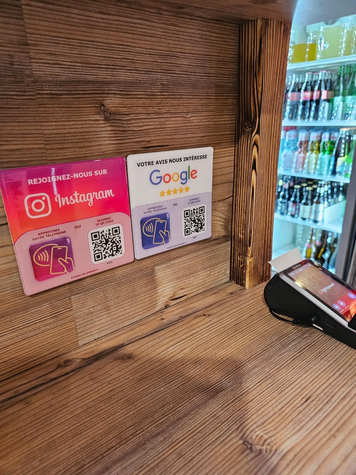 Plaque NFC et QR Code en Epoxy 12x12cm - Boostez votre présence sur Instagram