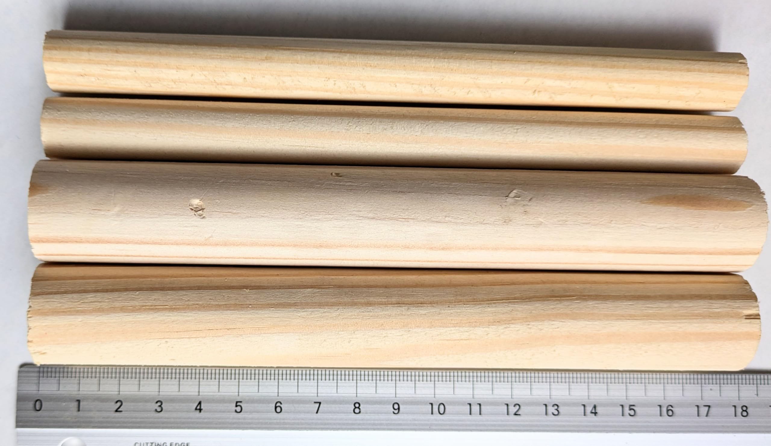 CyberSunrise 4 X Large Wooden Dowels Or Rods – 23mm Diameter