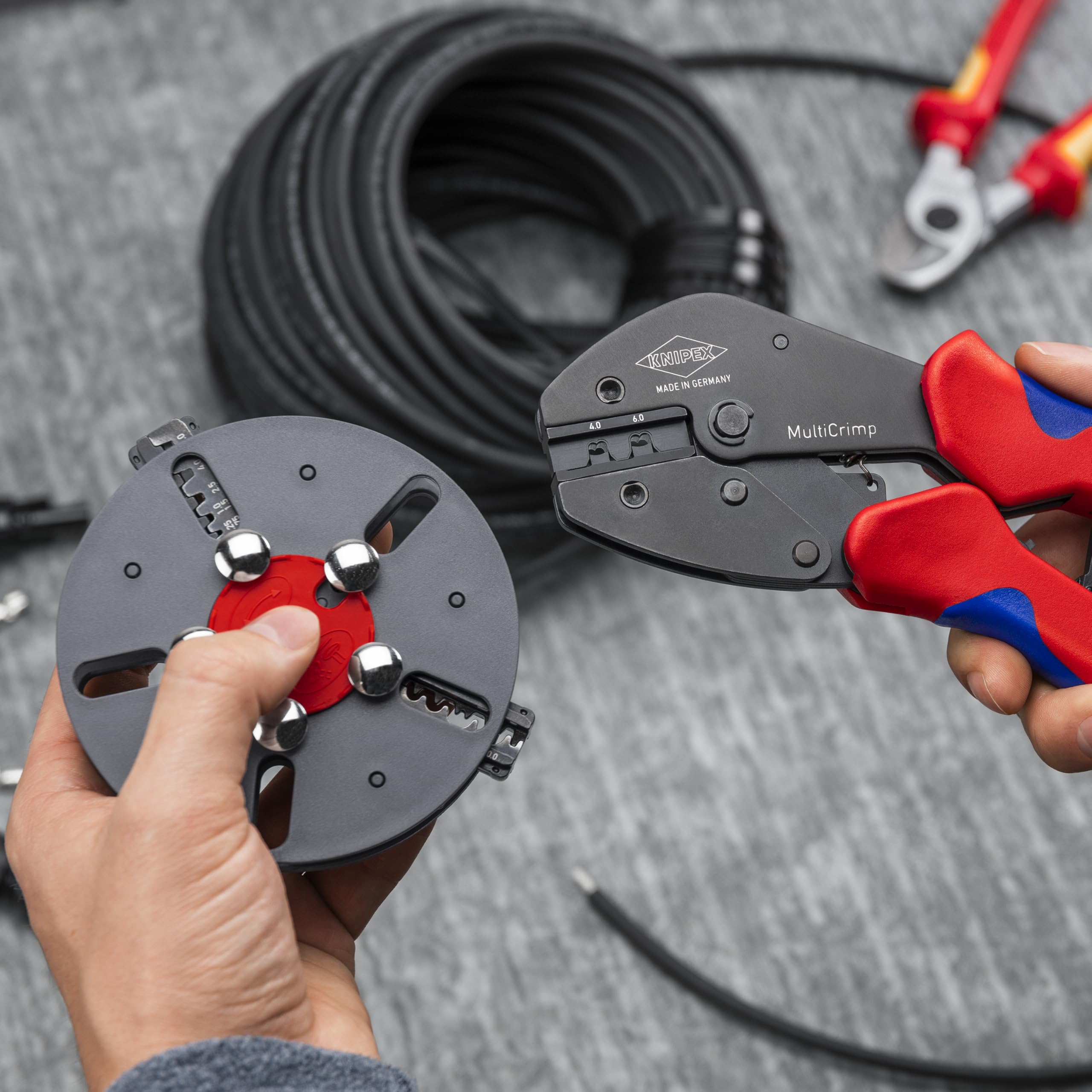 KNIPEX MultiCrimp, Crimpzange mit Wechselmagazin, 3 Crimpeinsätze, 97 33 03