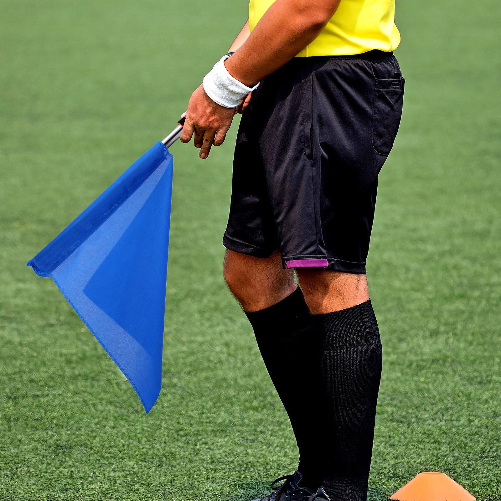 Fomiyes Lot De 4 Drapeaux D'Arbitre Manuels Pour CompéTition Drapeaux De Signalisation À Main En Couleurs Assorties PoignéE AntidéRapante Acier Inoxydable Pour Courses Et ÉVéNements Sportifs 25x25 CM