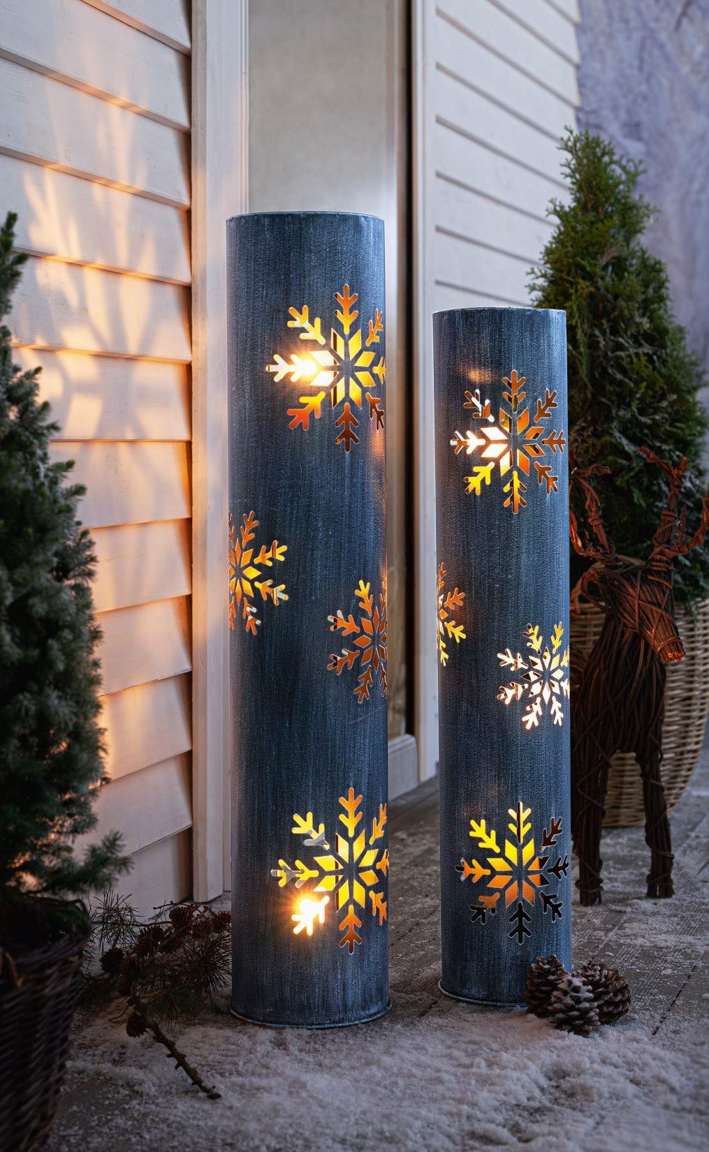 2 Stück Windlichtsäulen Schneeflocke aus Metall, 88 + 100 cm hoch, Kerzenhalter, Gartenlaterne, Bodenwindlicht, Dekosäule mit Kerzenglas, Metallsäule, Kerzensäule