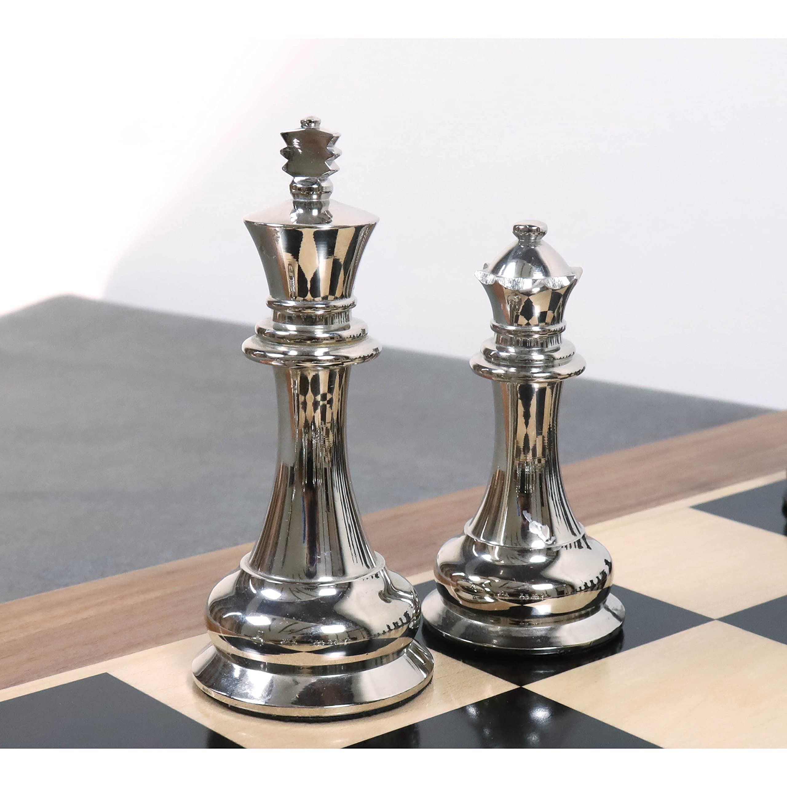 Royal Chess Mall 4.5" Jaques Staunton 1849 - Ensemble de pièces d'échecs en métal en Laiton de Luxe Uniquement - Argent