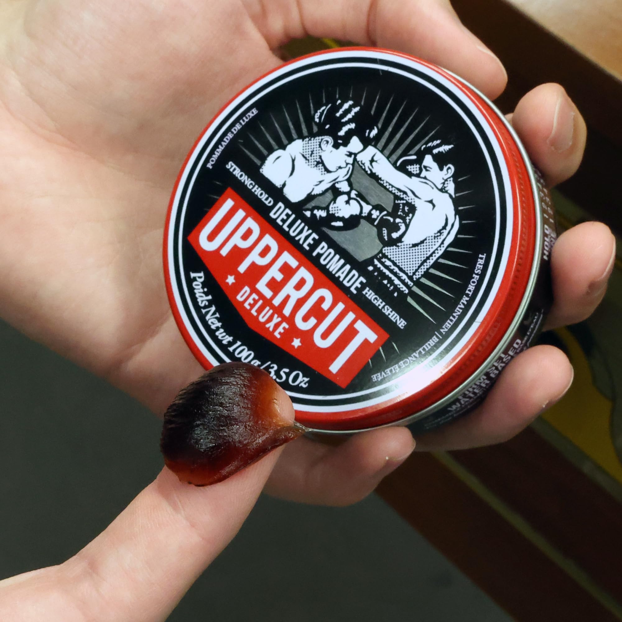 Uppercut Deluxe Pomata Deluxe, Pomata Professionale a Base d'Acqua per Creare Look Intemporalie Classici, Fissaggio Forte e Alto Splendore, Prodotto per Capelli Uomo 100g