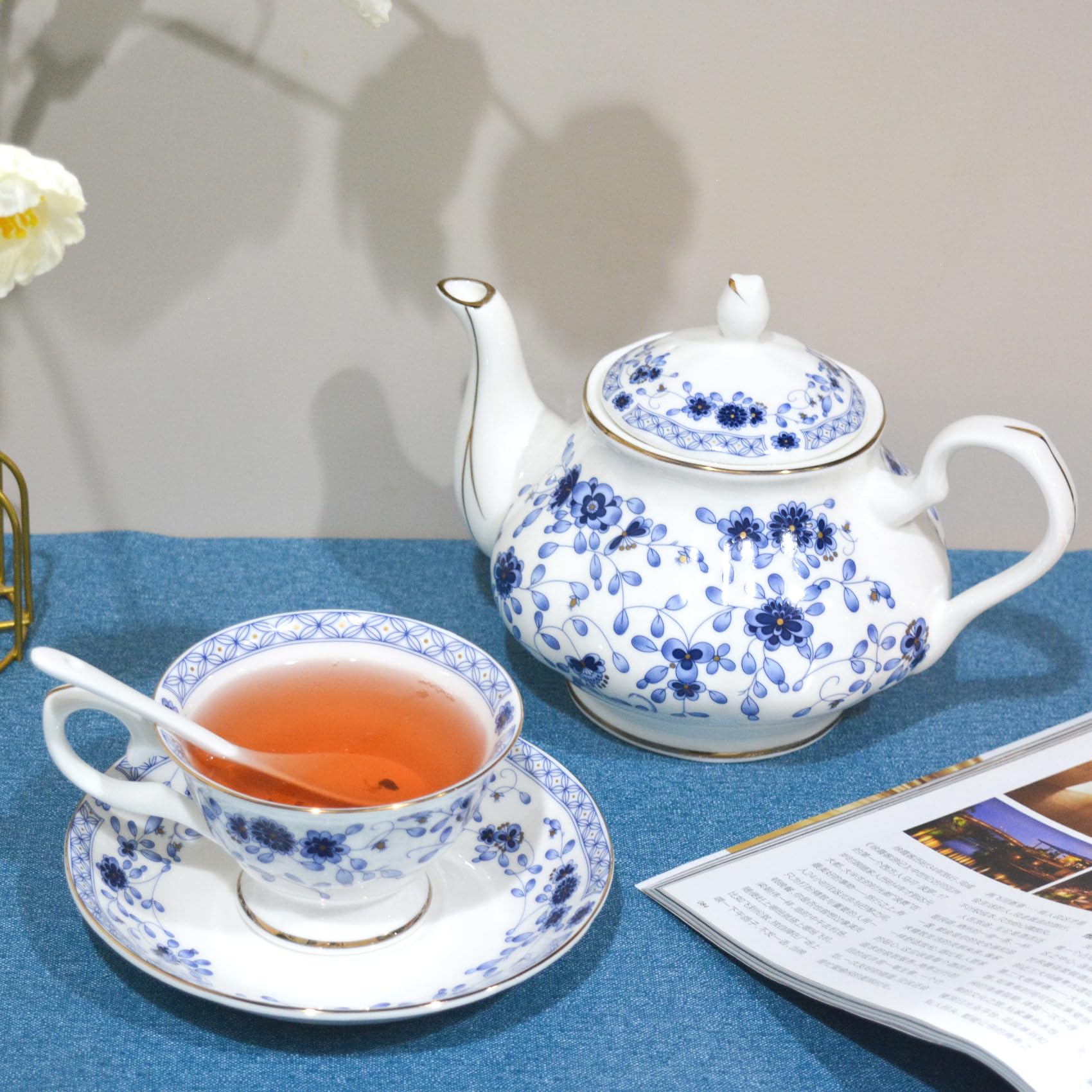 Bone China zestaw do herbaty, 21-częściowy porcelanowy zestaw do herbaty dla dorosłych, filiżanki do herbaty i spodki dla 6 osób, z czajnikiem, łyżkami, cukiernicą, dzbankiem do śmietany,