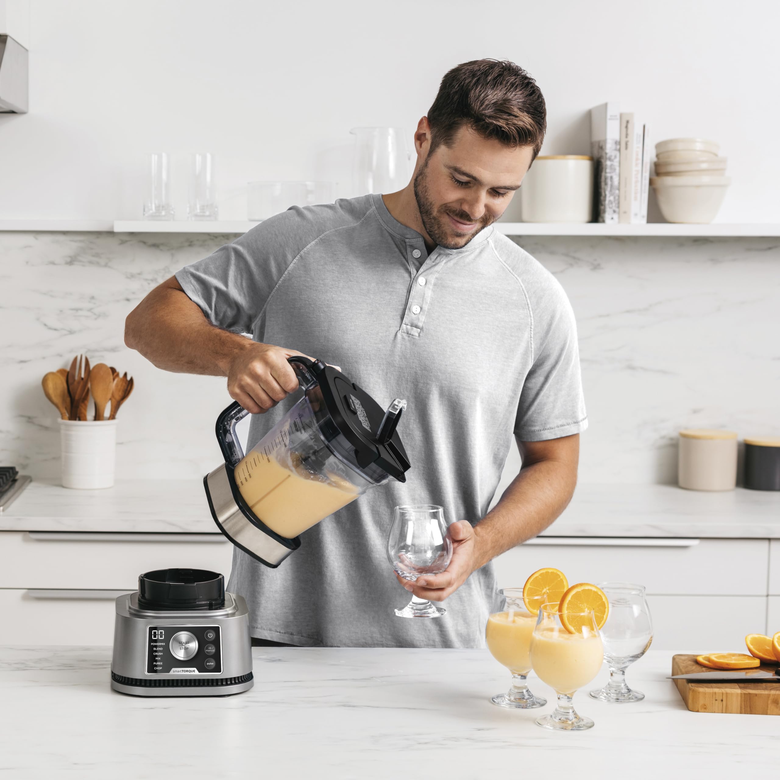Ninja Foodi Power Nutri Mixer Smoothie Maker 3-in-1, dicke Aufstriche & gefrorene Getränke, Automatikprogramme, 2,1L Krug, 700ml Becher & 400ml Schüssel mit Power-Rührer, 1200W, Silber CB350EU