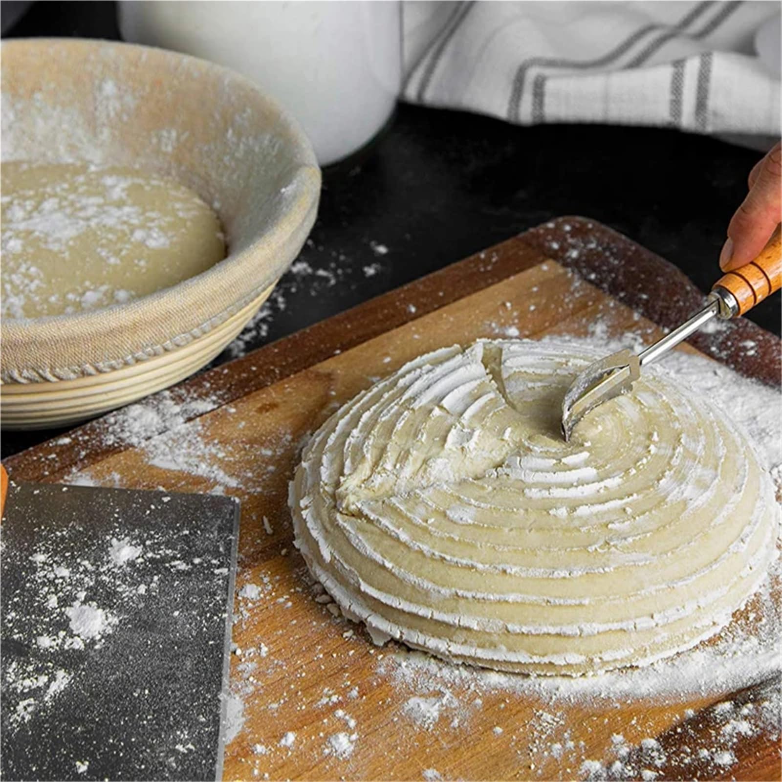 Cestino Per La Lievitazione Del Pane Cestino in rattan naturale con set di copertura in lino Cestino for la prova del pane Strumenti for la cottura a lievitazione naturale Per Cuocere Il Pane(Triangle