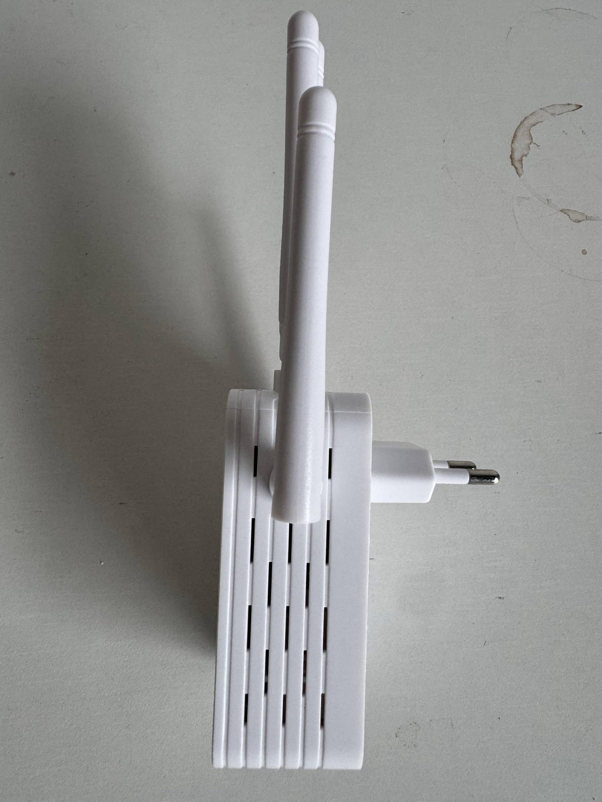 Ripetitore WiFi 3 in 1 1200Mbps, Amplificatore WiFi Doppia Banda 6 Antenne, Modo Ripetitore Router AP, Copre 100 m², Porta Ethernet, Installazione Rapida, Compatibile Box, Casa e Ufficio