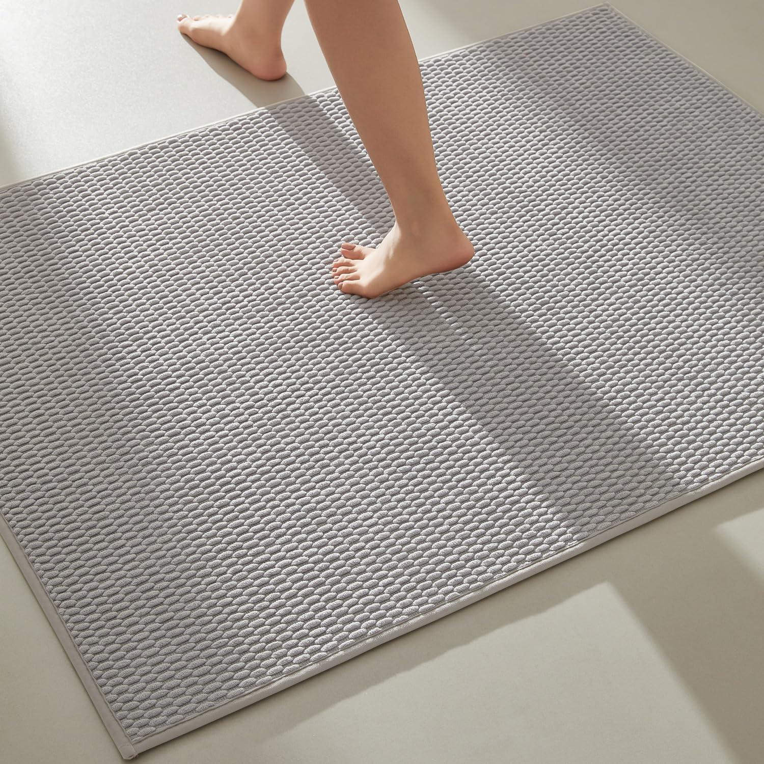 TYUU Large Bathroom Rugs Non Slip Washable Bath Rugs Super Absorbent Bathroom Rug Thin Quick Dry Low Pile Bath Mats, Light Grey 36"x60"