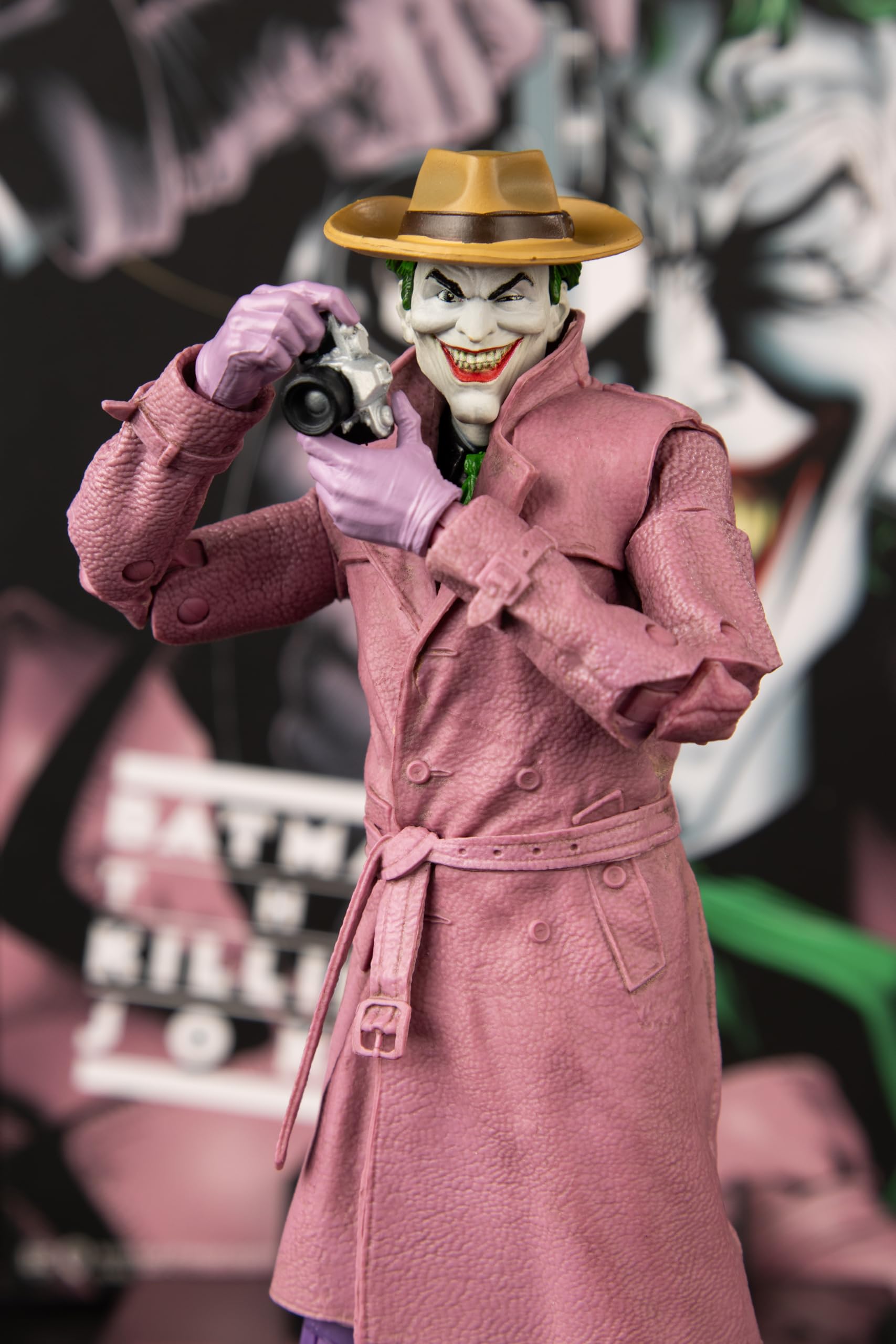 McFarlane DC Multiverse Cover Recreations - Figura de acción de The Joker (Batman: The Killing Joke) (Gold Label), 18 cm