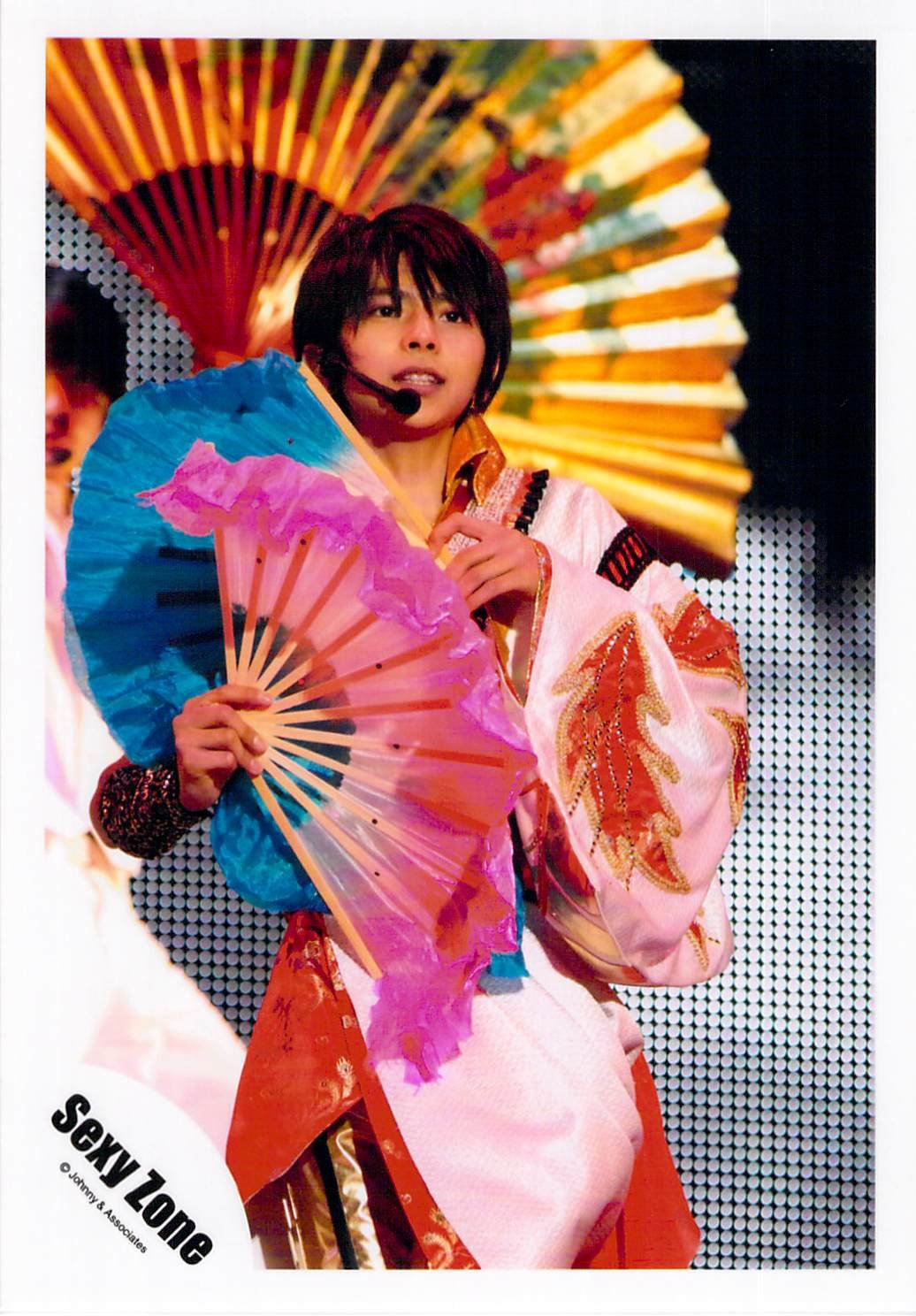 Amazon | SexyZone・【公式写真】・佐藤勝利・・生写真【スリーブ付  