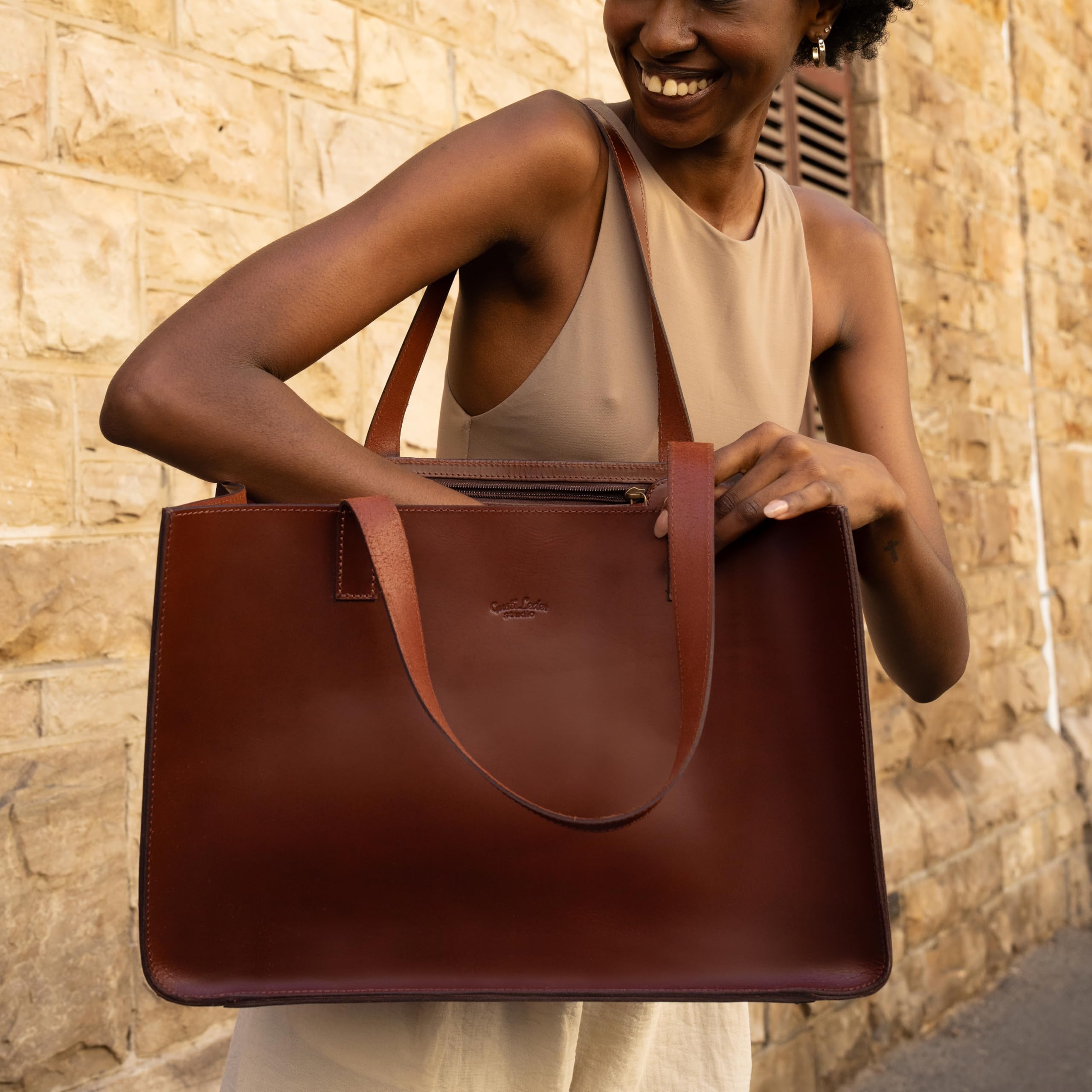 Gusti Leder Handtasche Damen Shopper Agatha – Große Handtaschen für Damen aus Büffelleder mit AirTag-Fach für Uni & Büro – Tote Bag als Schultertasche Damen mit viel Stauraum