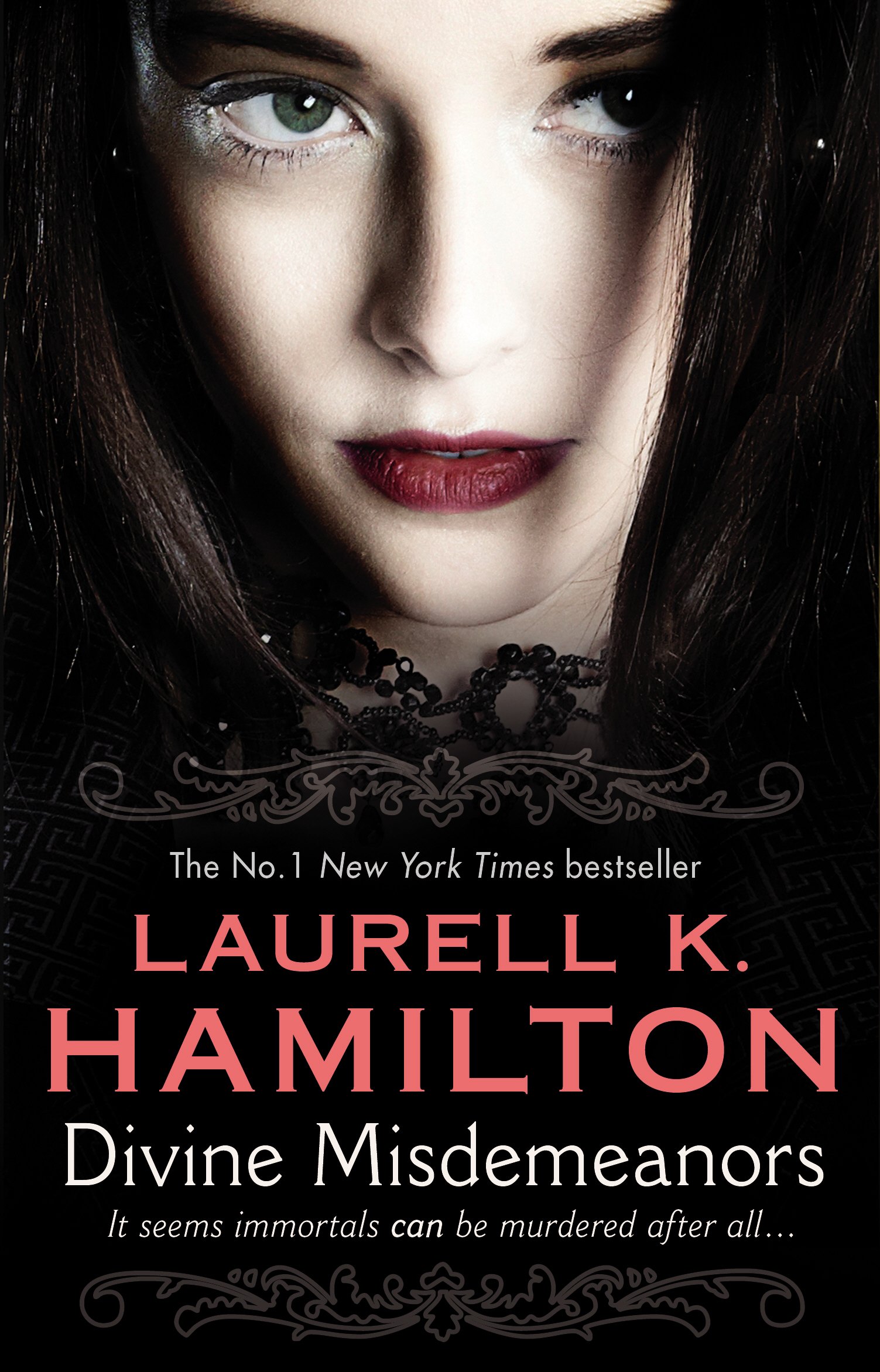 Divine Misdemeanors: (Merry Gentry 8),Laurell K Hamilton- 9780553819205