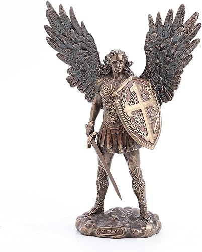 Veronese Design Arcángel de San Miguel de 11 pulgadas con escudo de batalla y espada de resina fundida en frío acabado de bronce envejecido estatua