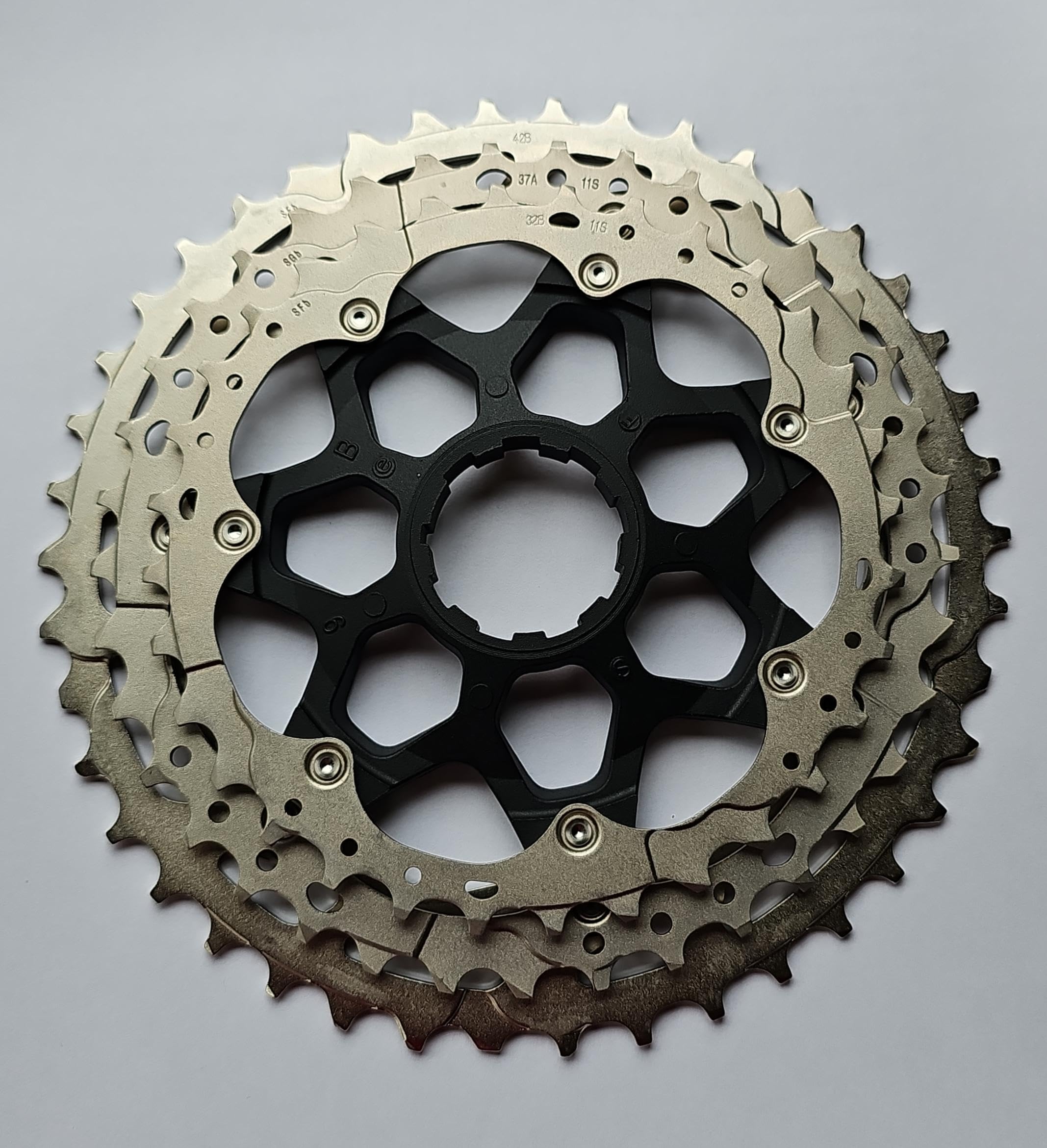 Shimano CS-M5100 - Piñón Plateado, 32-37-42 Dientes