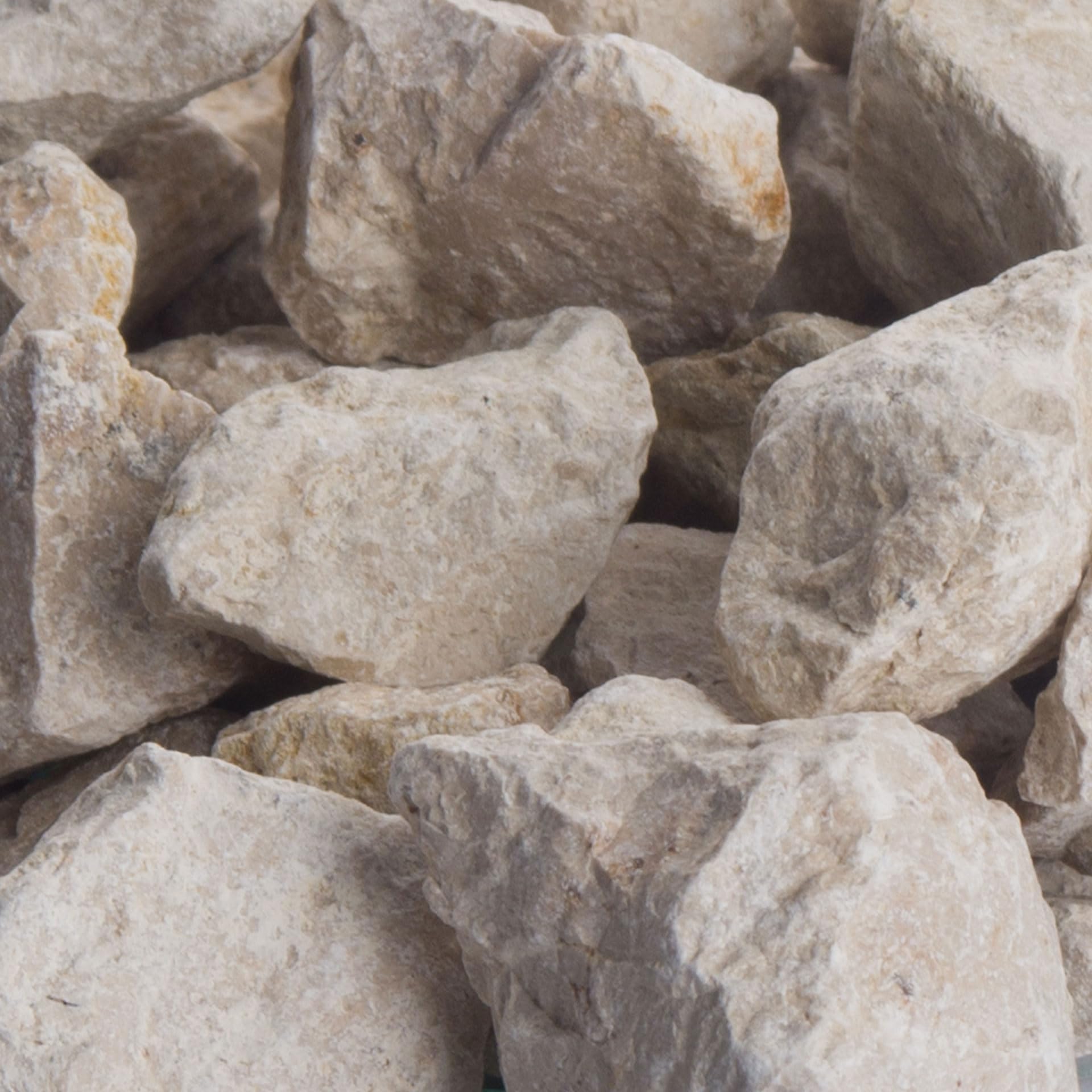 Schicker Mineral Kalk Ziersplitt beige 25 kg, Kalksplitt Yellow Sun, Deutscher Naturstein, farbecht, witterungsbeständig, ideal zur Gartengestaltung, Fassadenschutz, Schotter (Kalk Splitt, 16-32 mm)