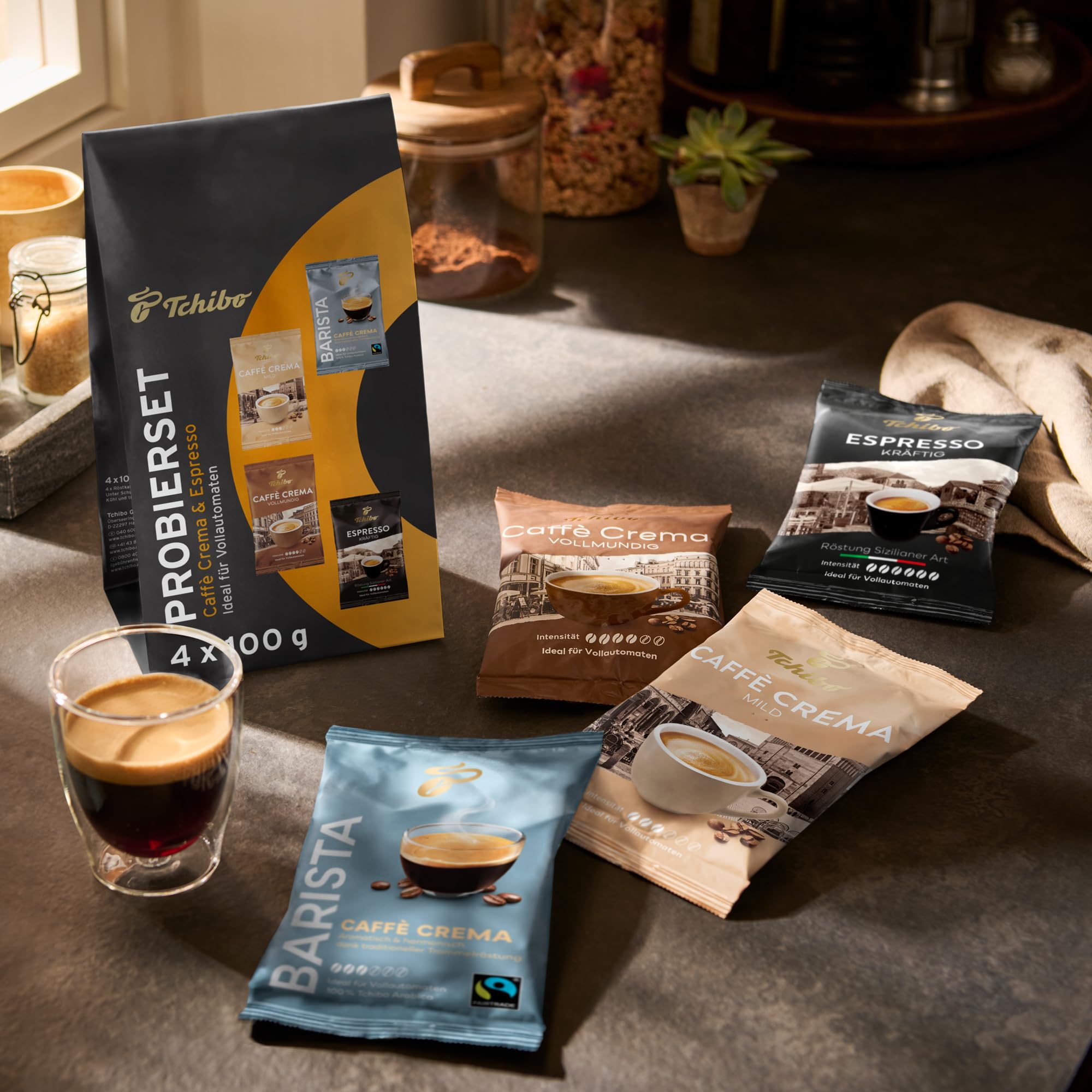 Tchibo Kaffeevollautomat Esperto Latte mit Milchaufschäumfunktion für Caffè Crema, Espresso und Milchspezialitäten, Anthrazit - INKLUSIVE Kaffeeprobierset GRATIS