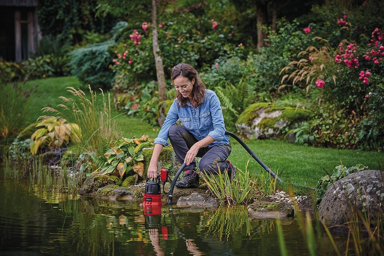 Einhell Bomba de aguas sucias GC-DP 7035 LL (700 W, aspirando en plano hasta 1 mm, caudal 16.000 l/h, 0,8 bares, profundidad de inmersión 7 m, ajustable para aguas sucias y claras)