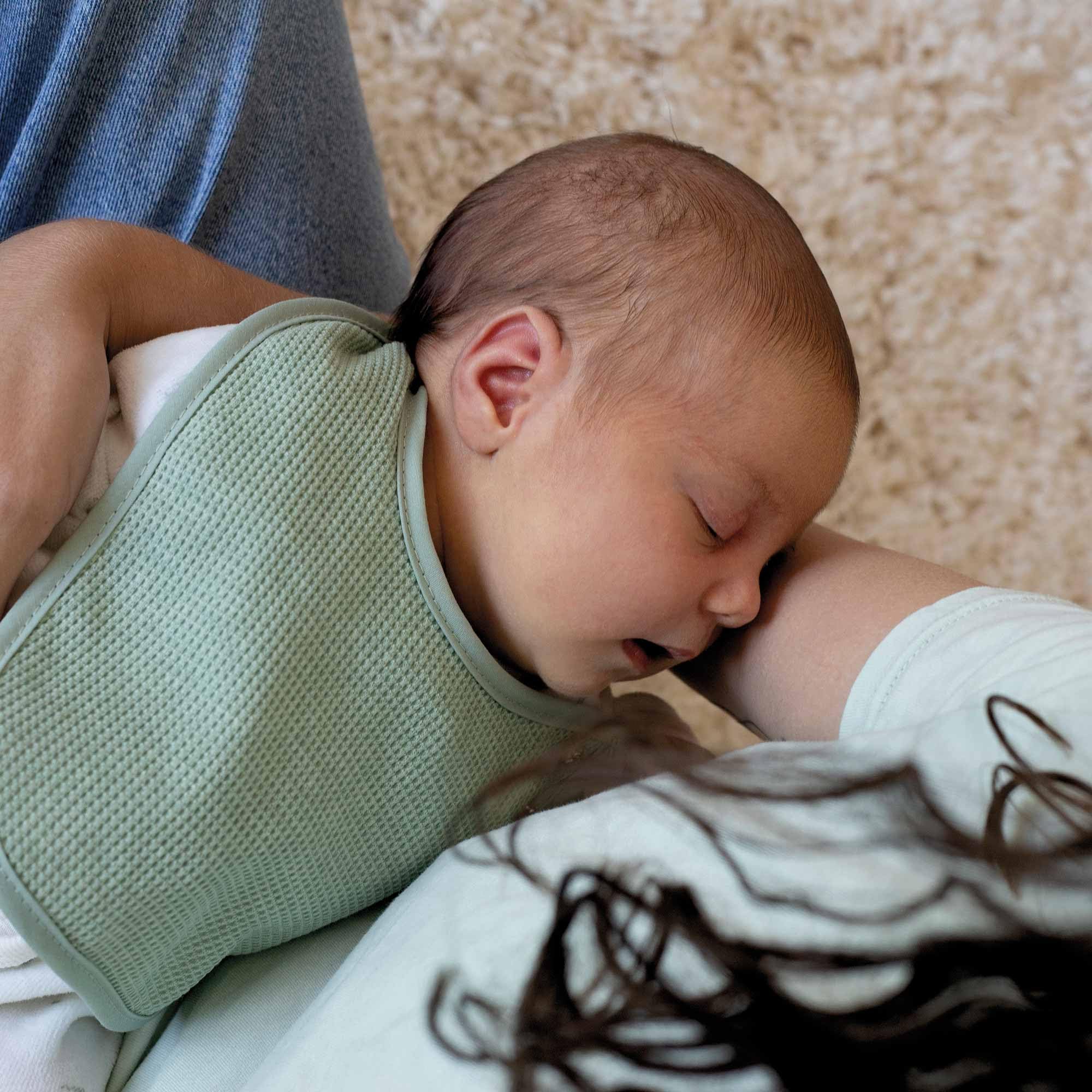 Trois Kilos Sept – Lot de 6 Bavoirs Bébé Naissance Nid d’Abeille, Fermeture Pression, Doux et Absorbants, Dès la Naissance