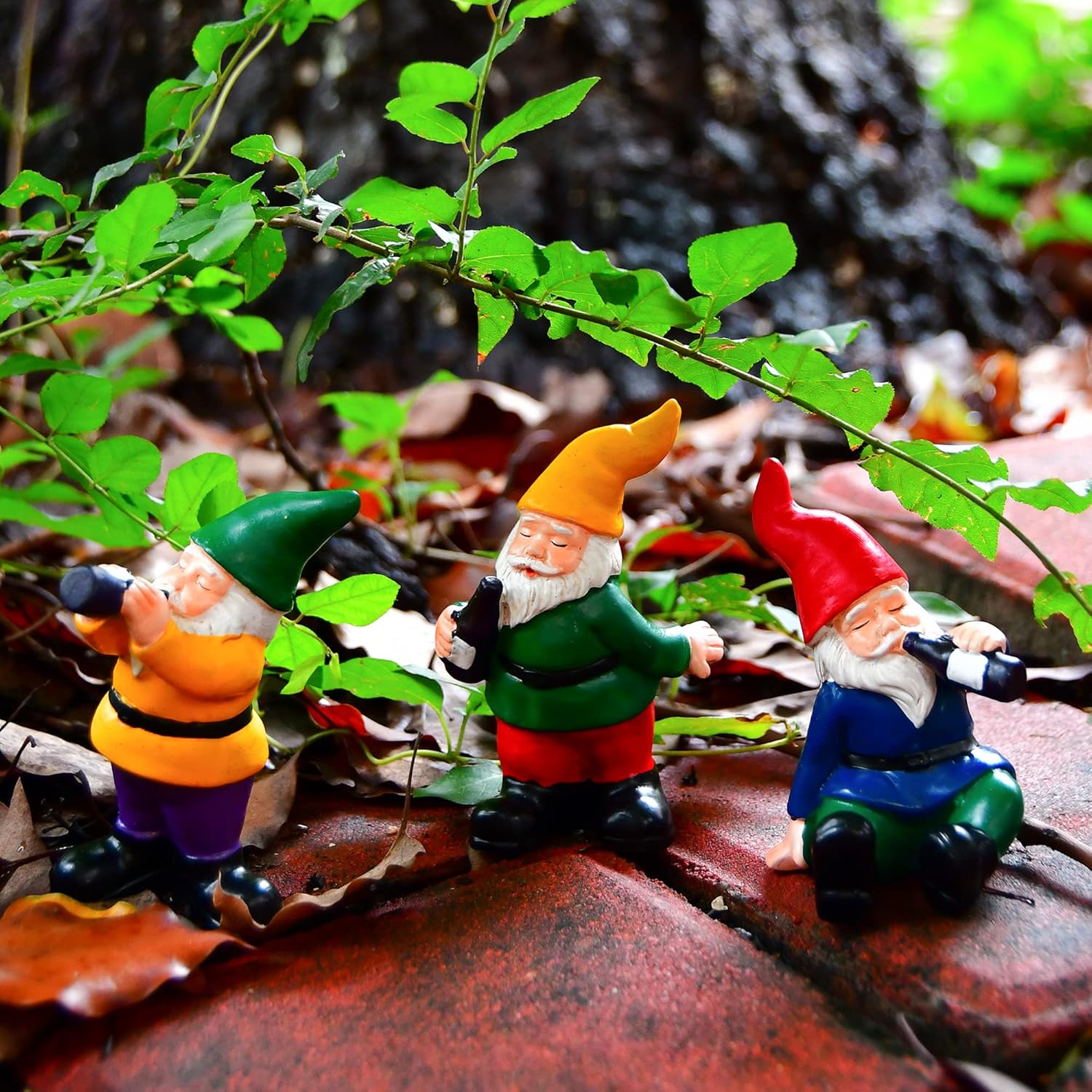 funny garden gnomes