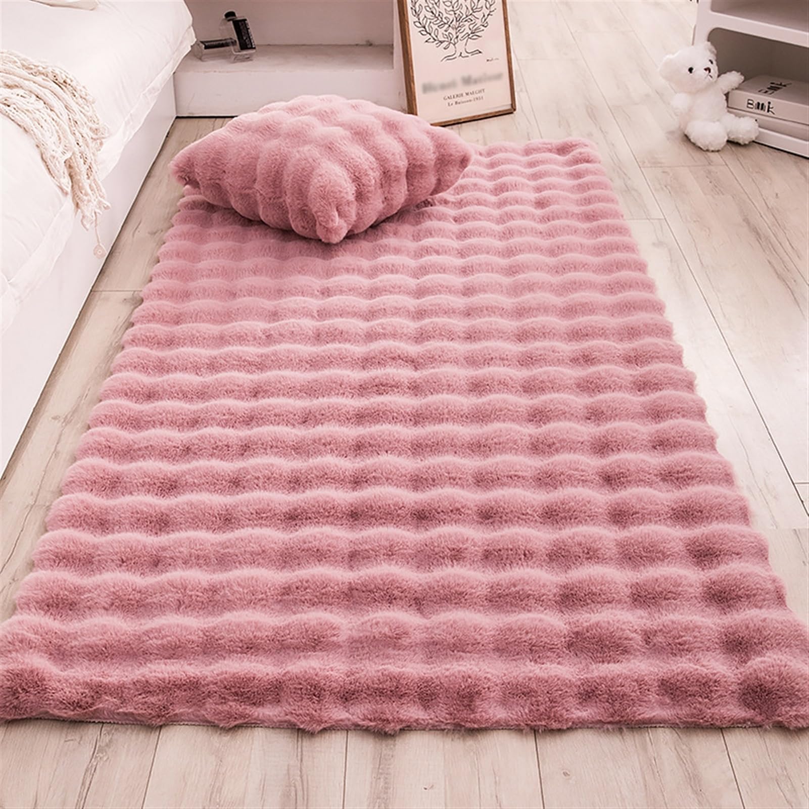 Tapis fausse fourrure lapin antidérapant fini les pieds froids au lit