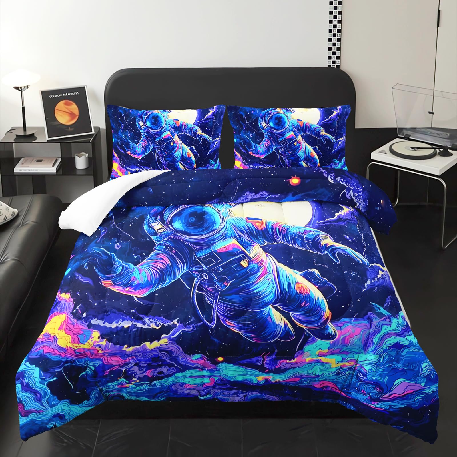 Kids Dark Blue Astronaut Comforter Set Full Size for Boys，Outer Space Themed Full Size Bedding Set，with 1 Comforter with 2 Pillow Case，Astronaut Themde Bedroom Decor for Boys Kids