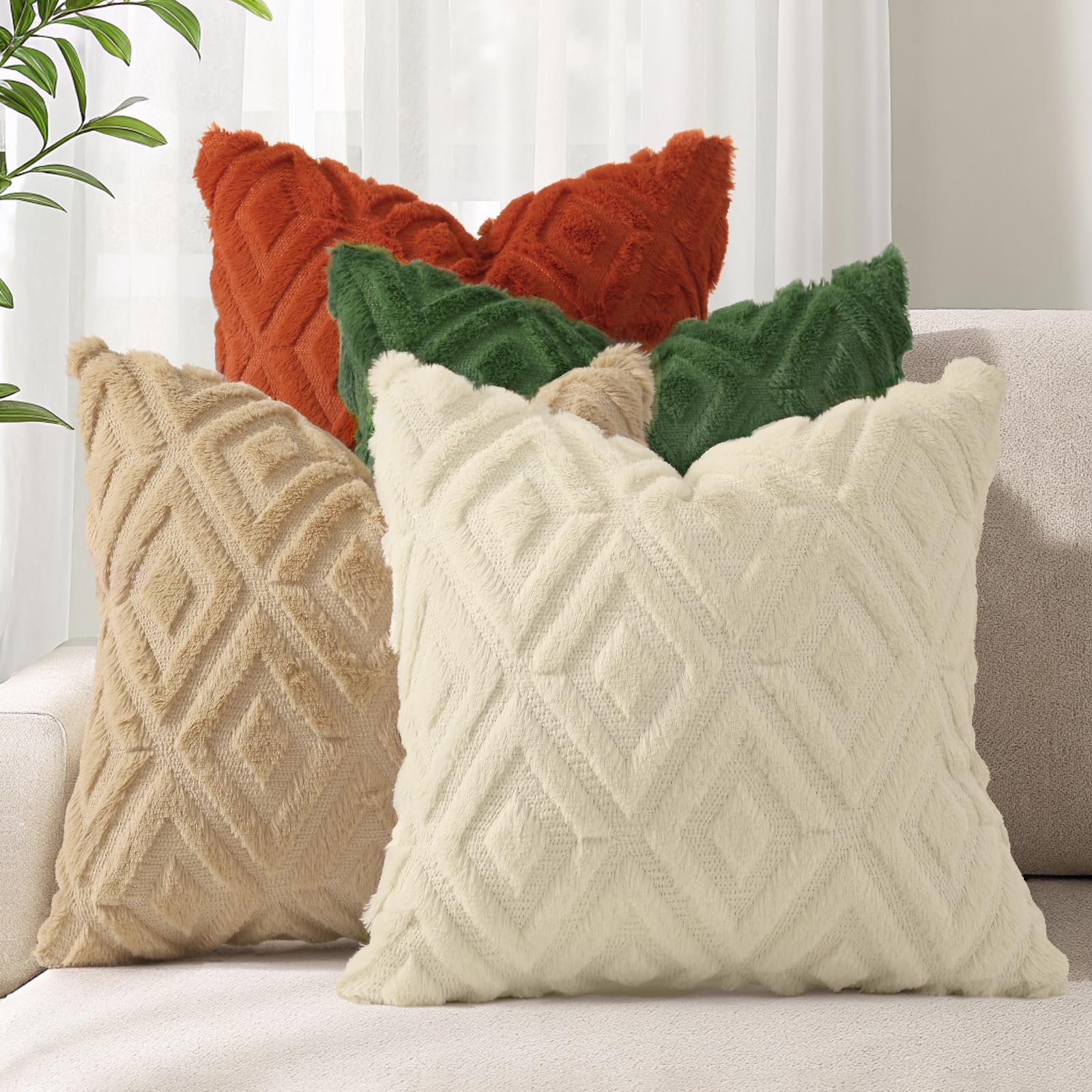 Housses de coussin en fausse fourrure decorUhome pour rénover un canapé fatigué, 50x50
