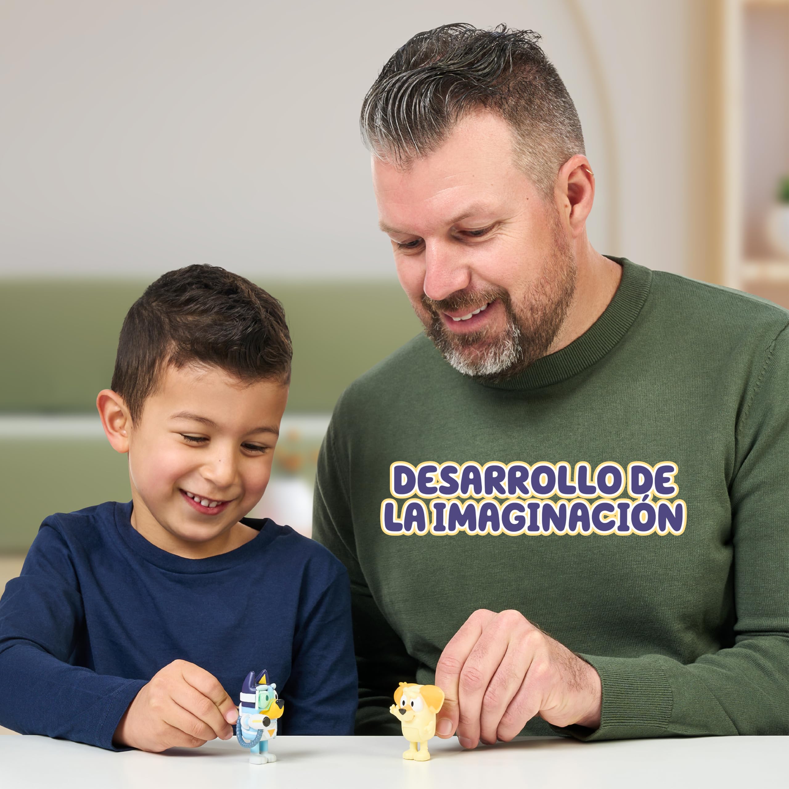 Bluey Pack 2 Figuras Surprise Blaster, Figuras Articuladas Amigos Preparados para IR de Aventuras, Muñecos de la Serie Infantil, Juguetes Exclusivos, Famosa (BLY91210)