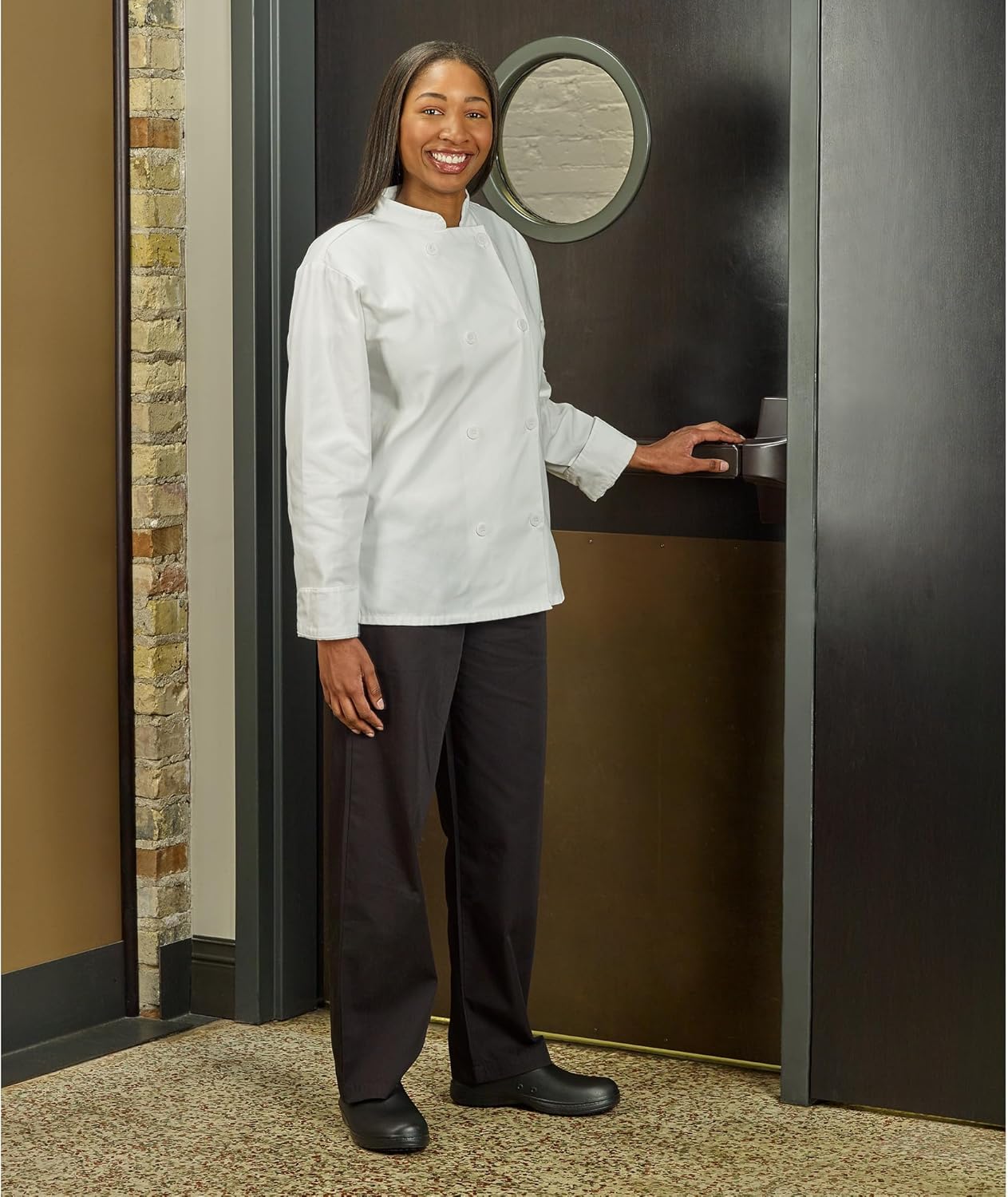 Mercer Culinary M60020WHM Millennia Women's Cook Jacket with Traditional Buttons, Medium, White - Image 8