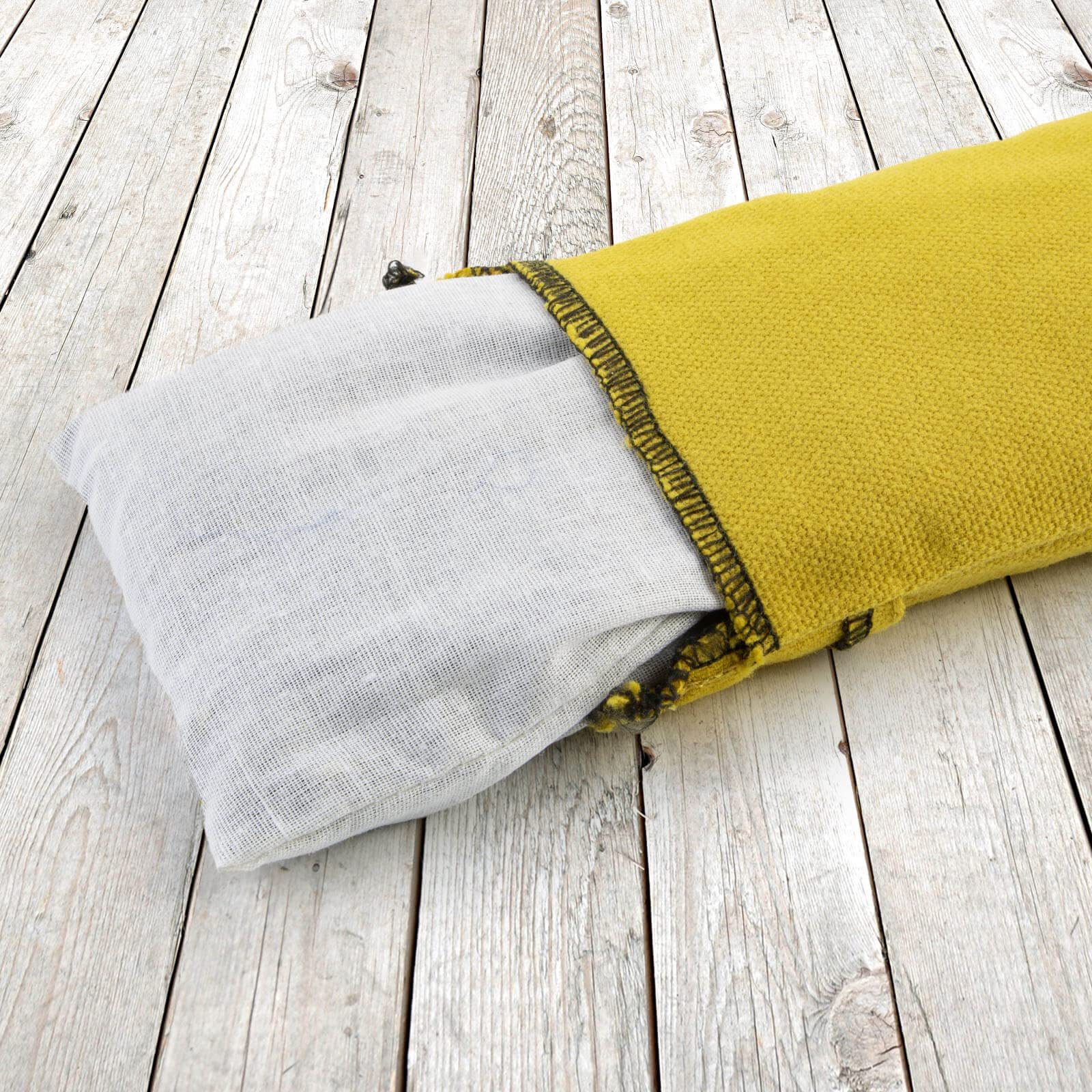 Almohadilla Relajante para Ojos (22 x 8,5cm) - con saquito Tela para guardarlo - Ideal para la práctica de savasan en Yoga, Relleno de Semillas y Flor de Lavanda.