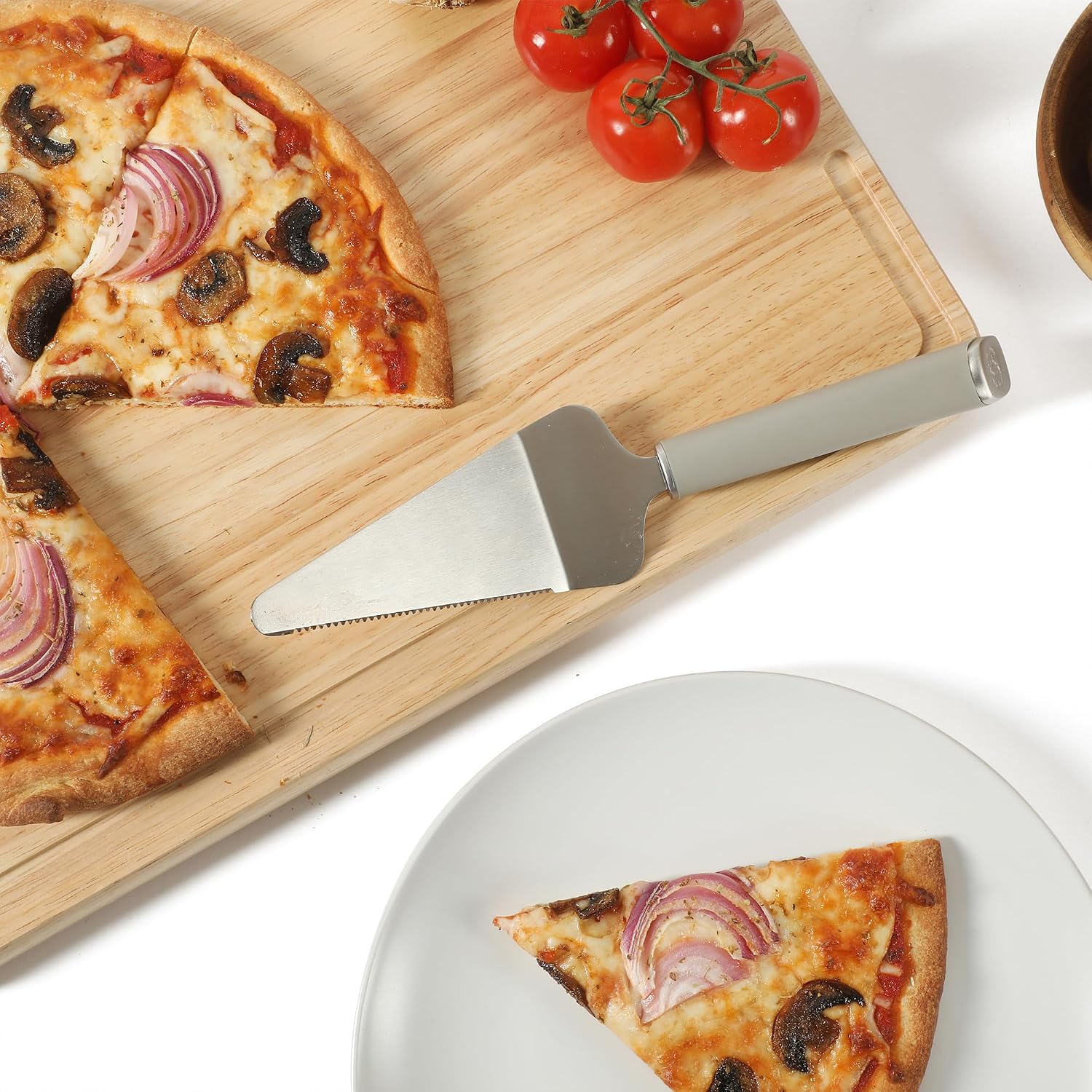 Calphalon Edge Pie Server, Kitchen Cake Server, Baking Server Tool, Stainless Steel Pie Server with Serrated Edge, Cake and Dessert Cutter for Clean Slicing (Taupe)