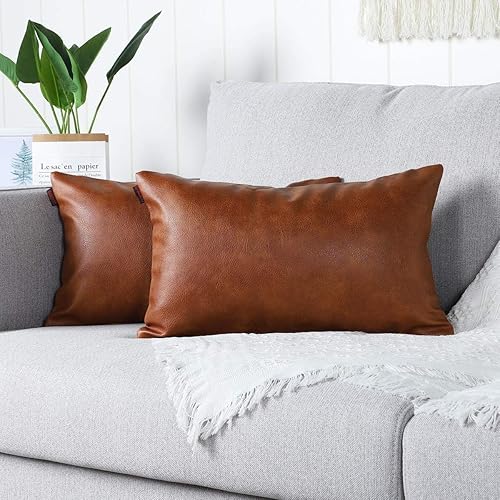 Mandioo - Juego de 2 fundas de almohada, lujosas, de piel sintética suave para sofá, dormitorio o automóvil