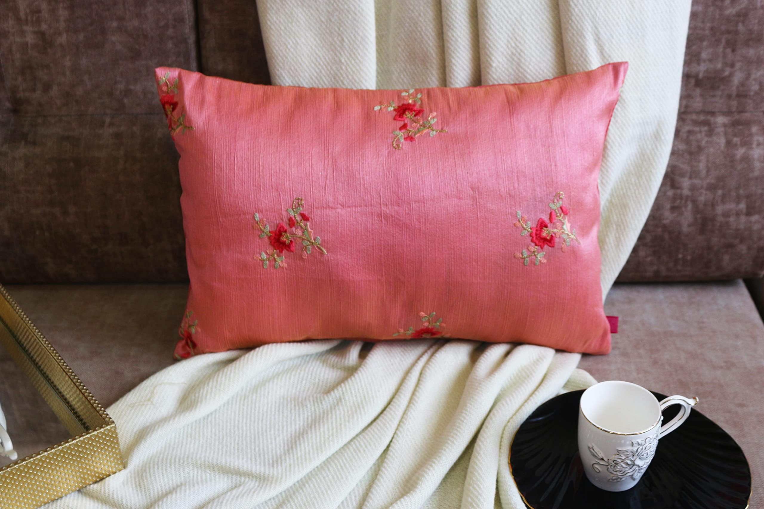 RAFFINEE Pastel Zari Cushion Cover